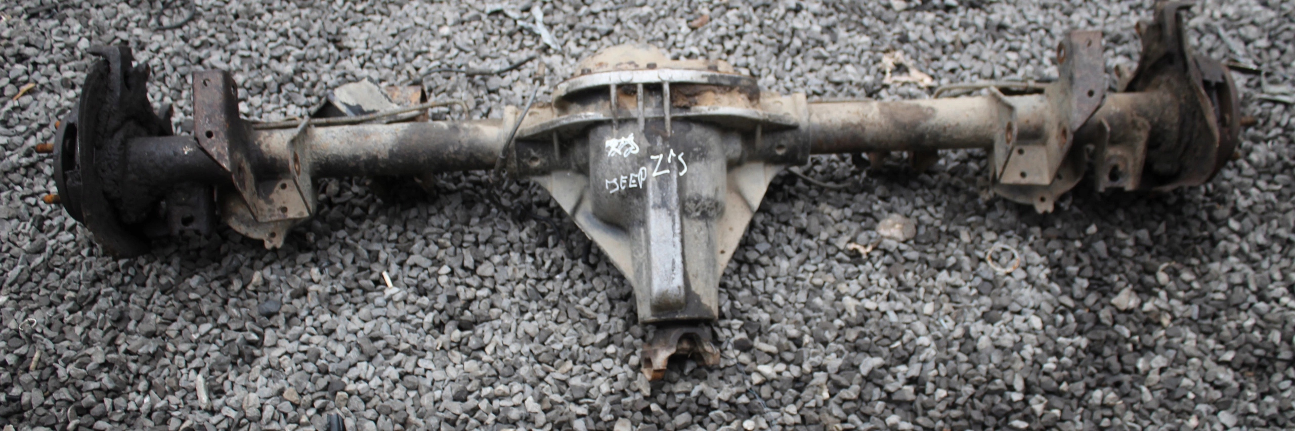 MOST TYŁ TYLNY PÓŁOSIE DYFERENCJAŁ AUTOMAT JEEP GRAND CHEROKEE 2J 5.2 V8