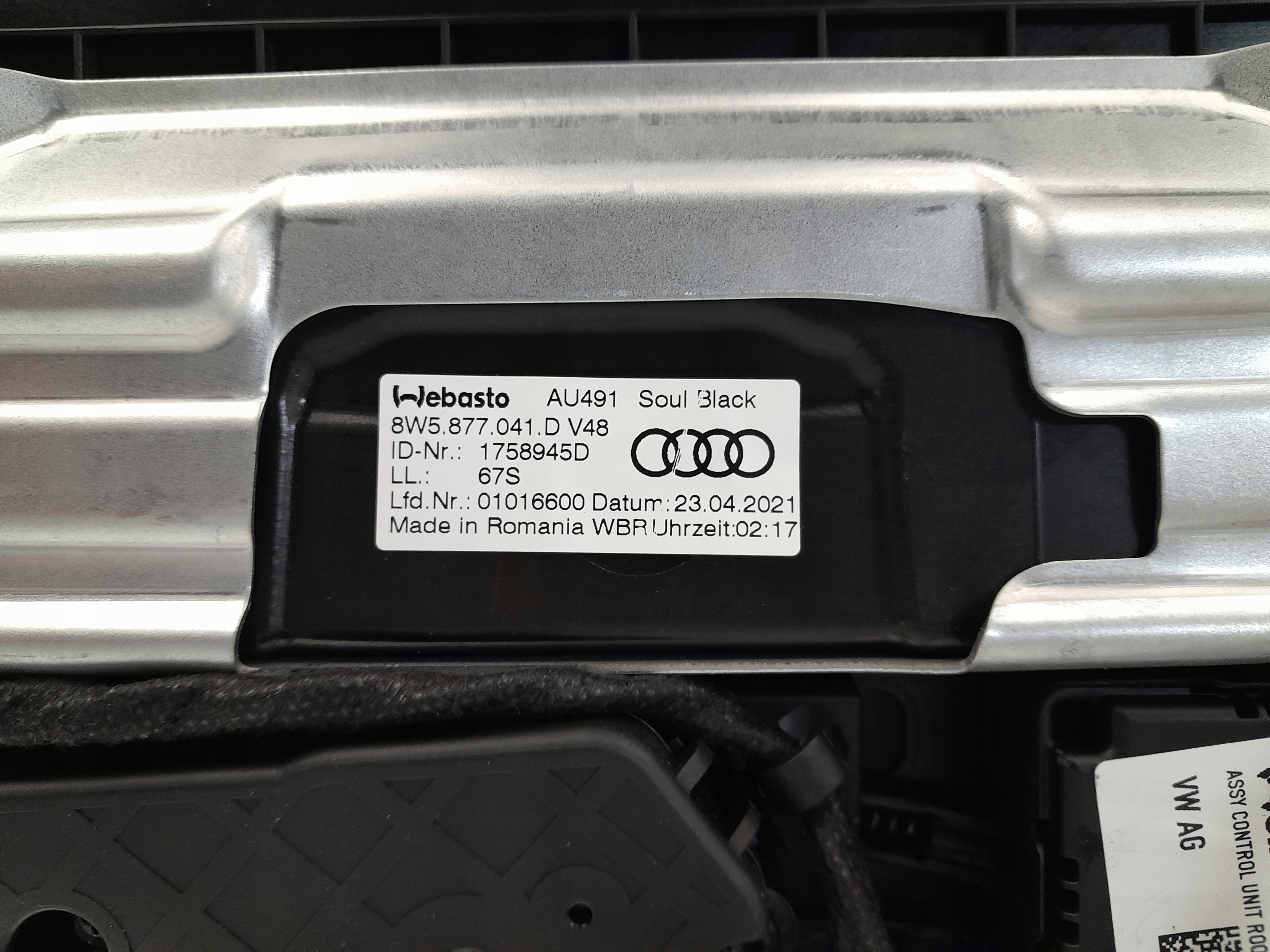 AUDI A4 B9 LIFT Berline Toit ouvrant Complet 8W5877255 8W5877041D