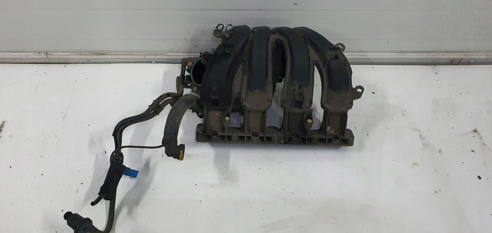 Citroen C5 2.0 16V RFJ впускной коллектор