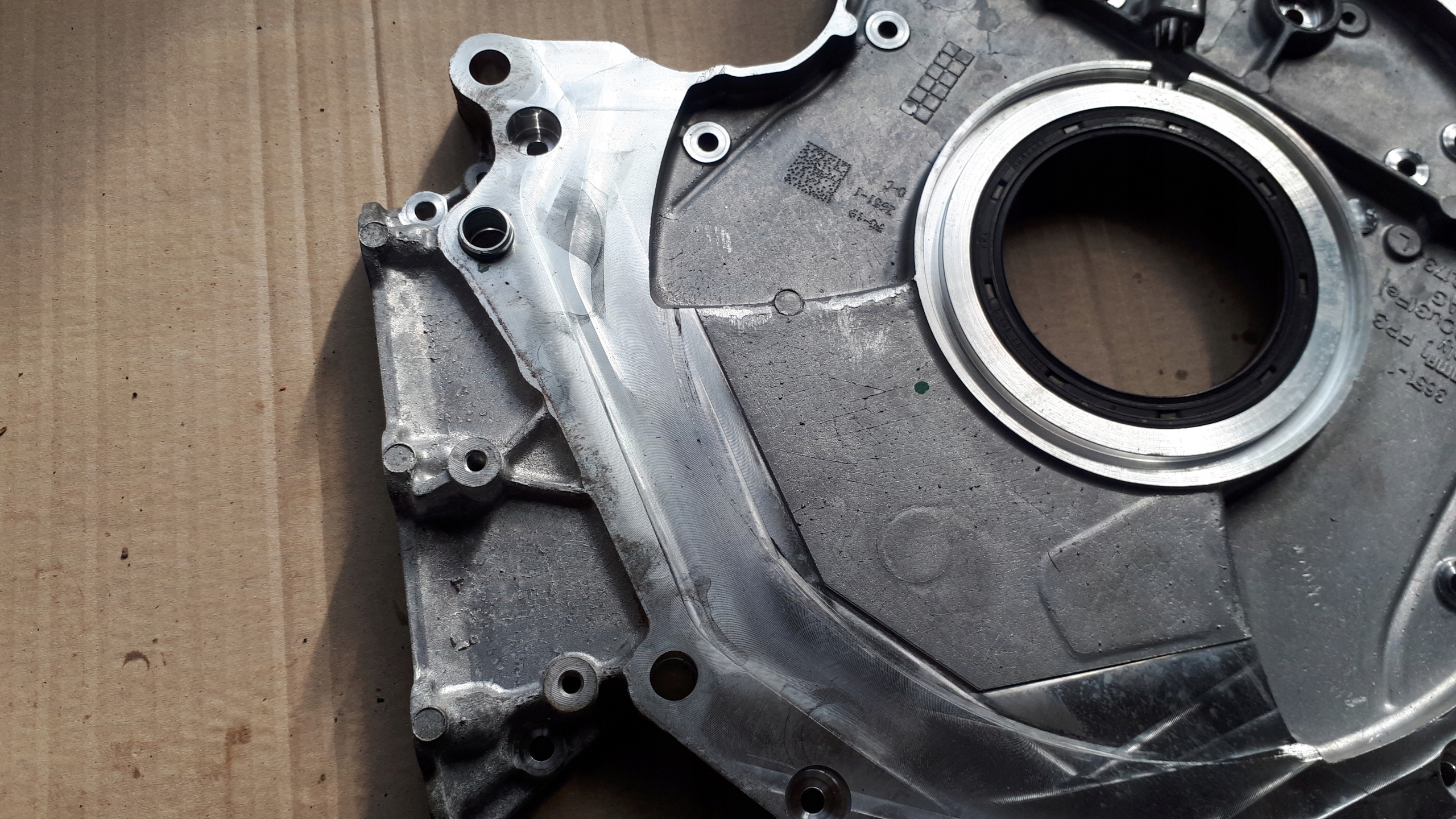 S4 B9 A4 8W COUVERCLE CARTER DISTRIBUTION 3.0 TFSI S5 8W A5