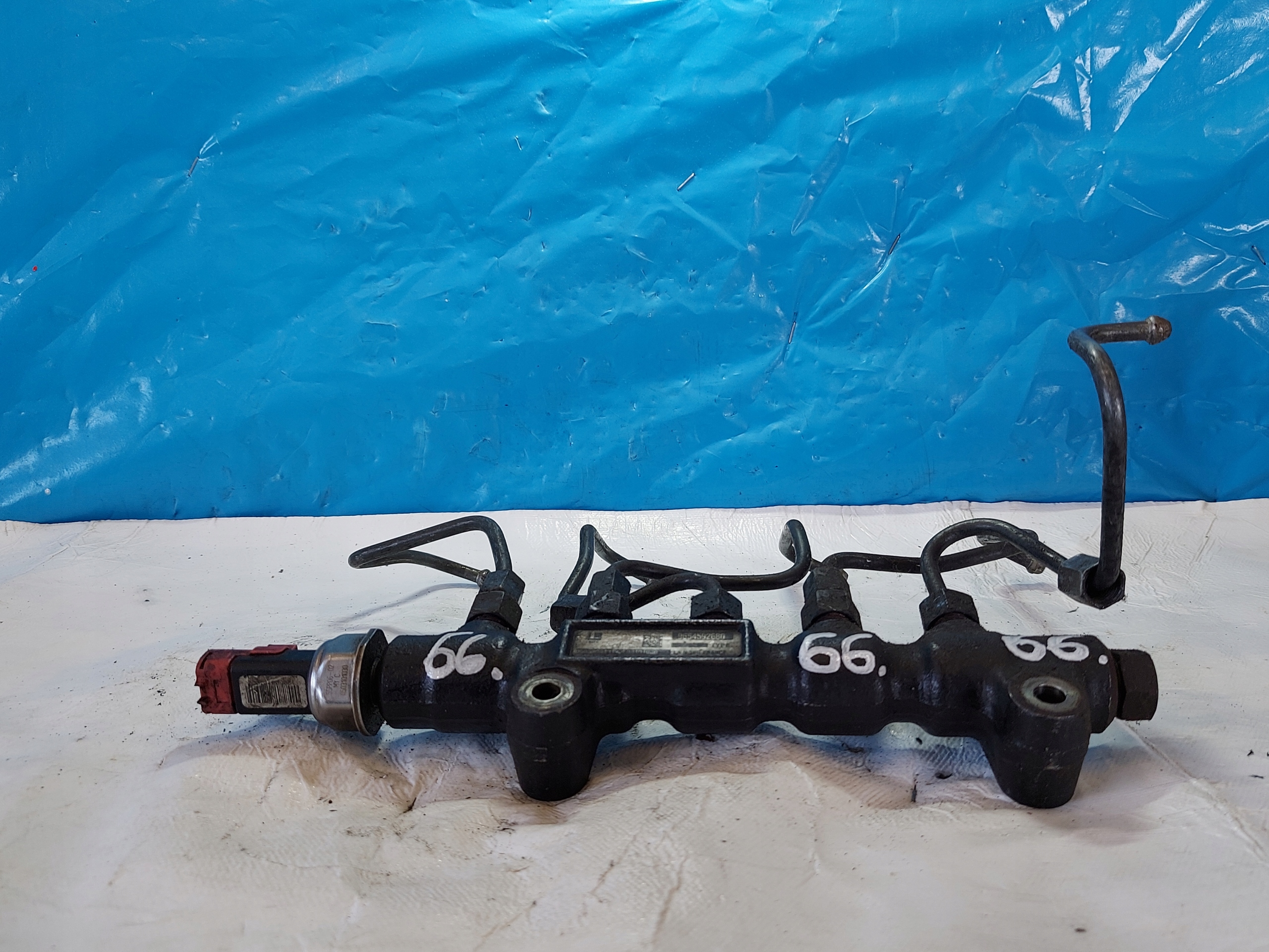 Rampe injection CITROEN C2 1.4 HDI 9654592680