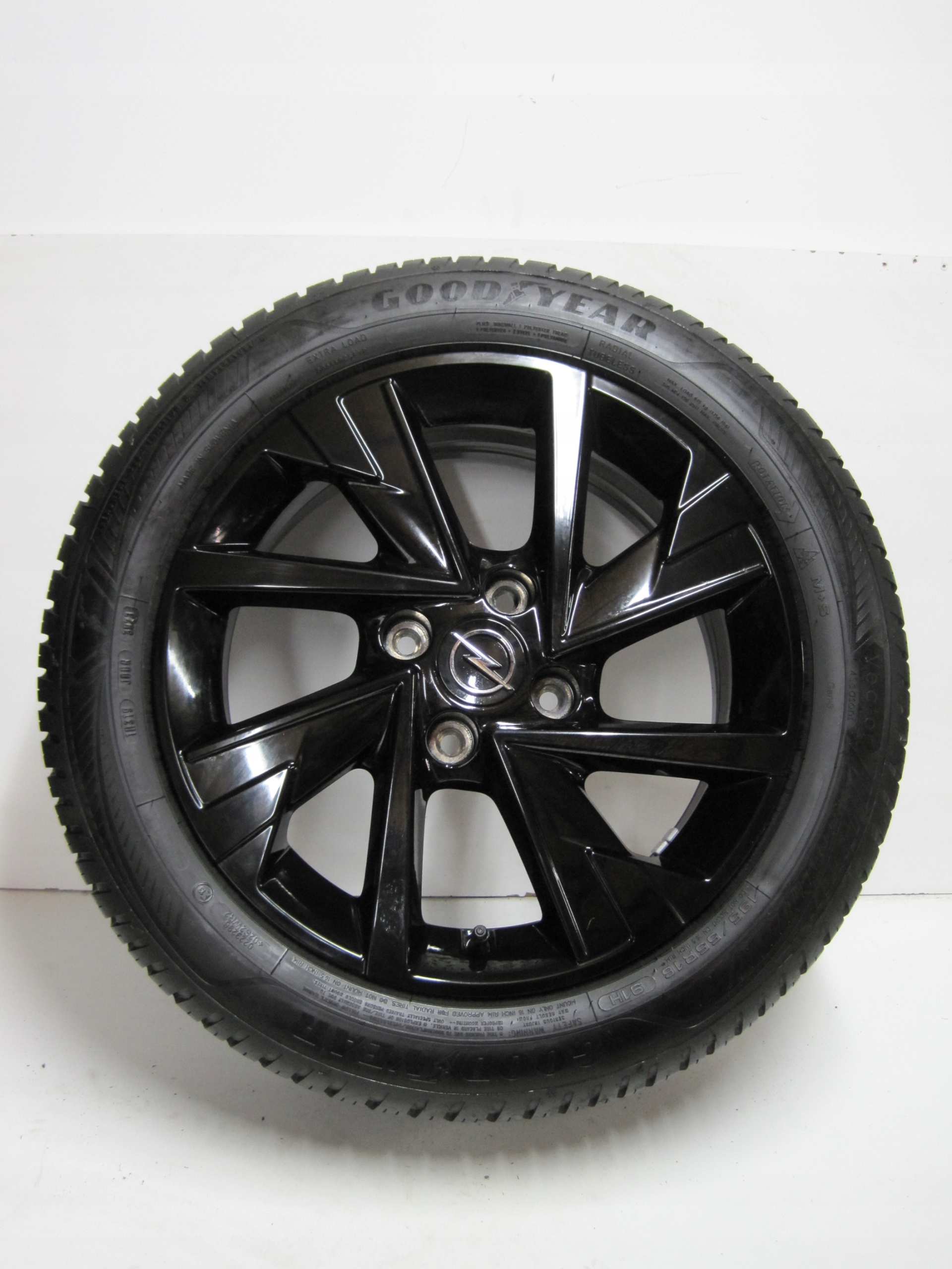 wheels discs tyres OPEL CORSA F R16 6MM M+S