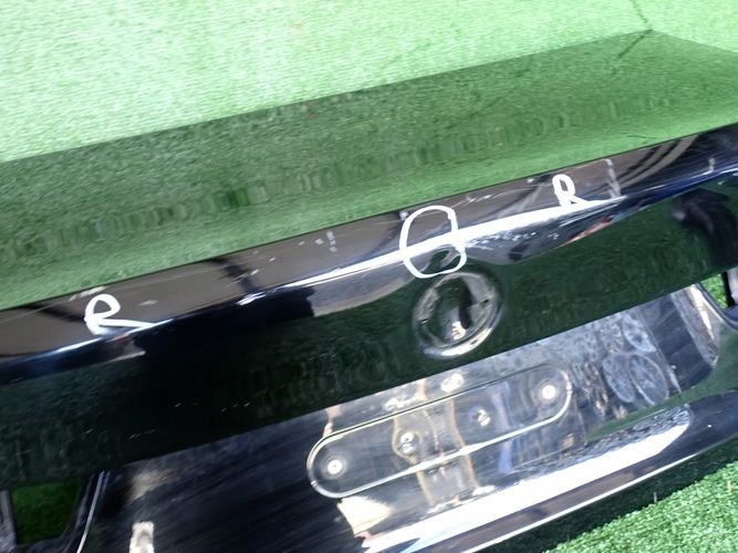BMW G20 3 sedan boot doors rear part