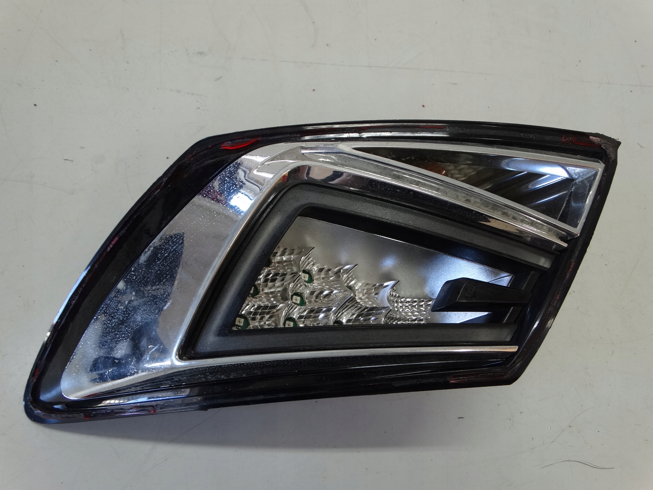 light right rear part SEAT LEON III 5F0945208E
