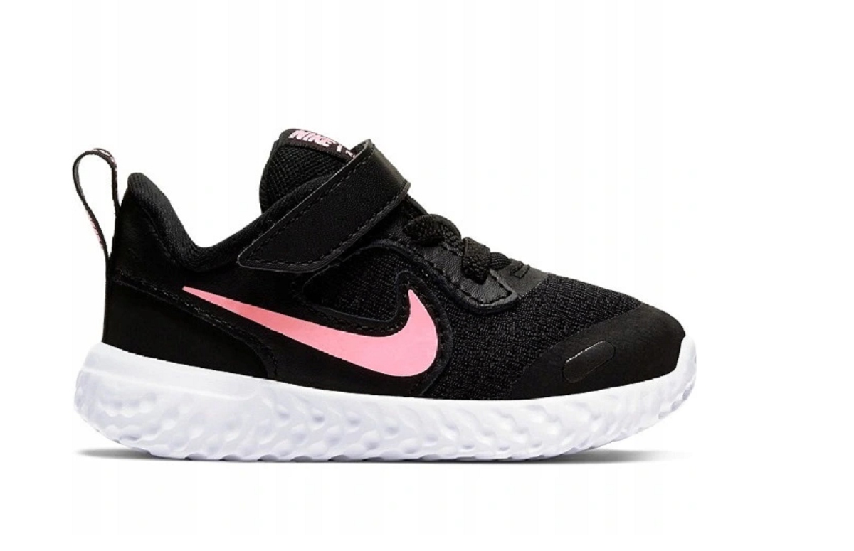 

Nike Buty Revolution 5