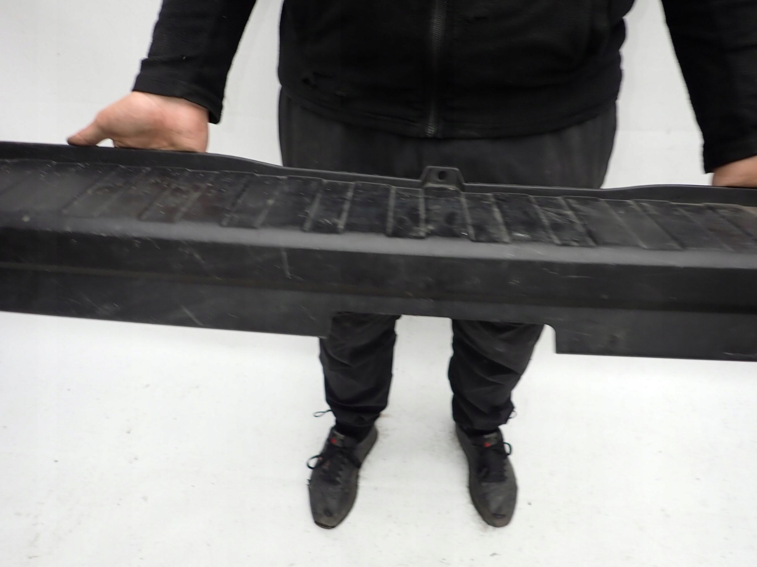 RENAULT TRAFIC III 3 VIVARO B 14- bumper rear part rear towing
