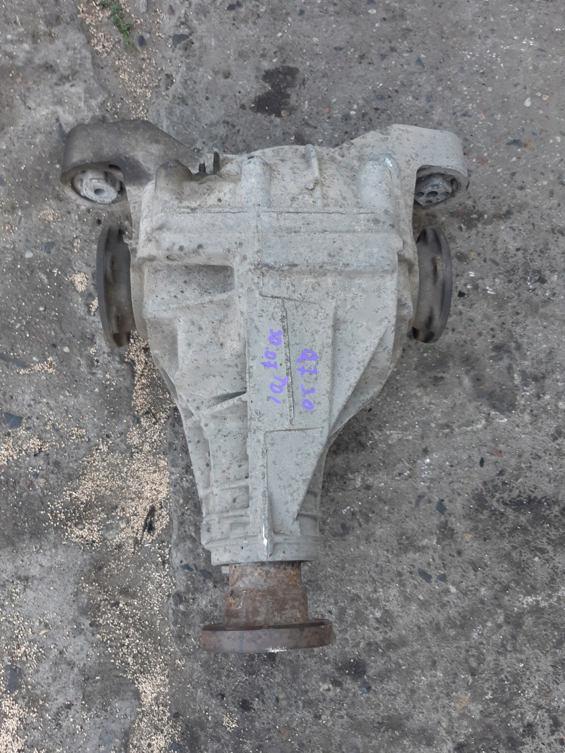 AUDI Q7 4L 3.0 TDI differential diff differential rear rear part 4460310019