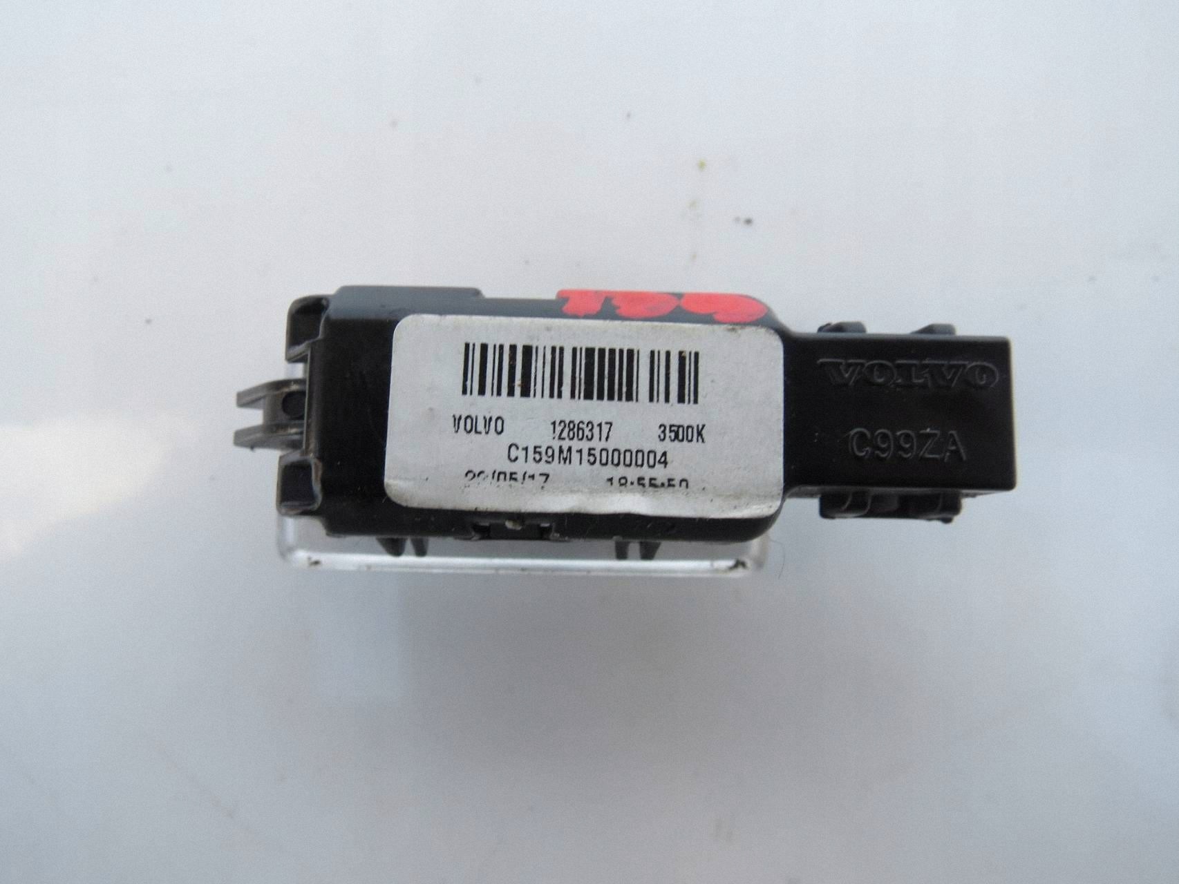 FANALE OSWIETLENIE interna cabina VOLVO V60 1286317