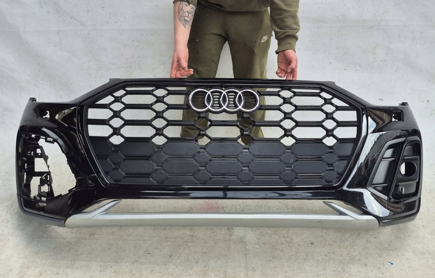 AUDI Q5 II 80A S-LINE LIFT 20- bumper front front grill 80A807437P