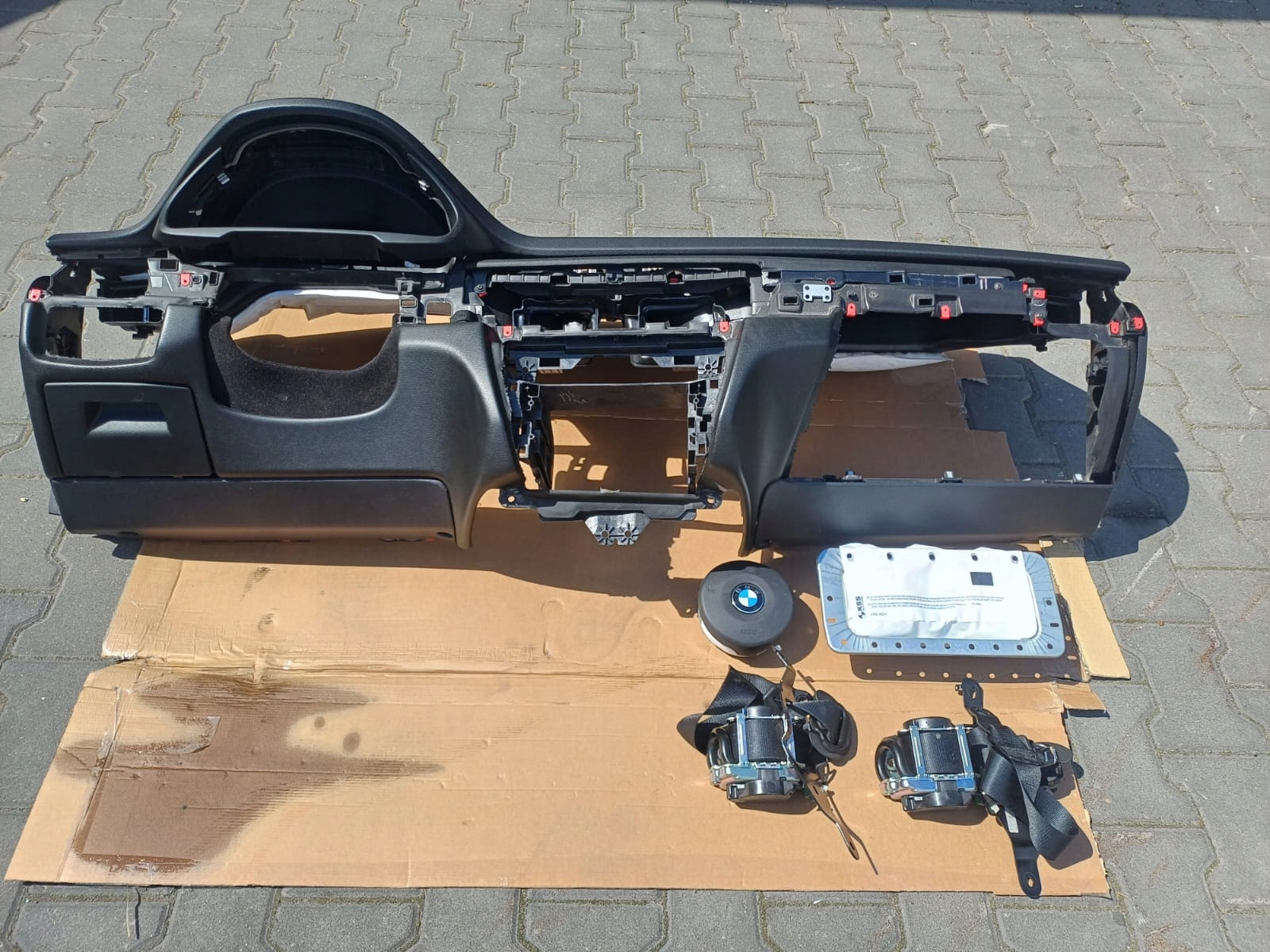 ТОРПЕДA ПРИБОРНА ПАНЕЛЬ ПРИЛАДІВ ТОРПЕДА AIRBAG ПОДУШКИ РЕМЕНІ BMW X5 F15 M НАБІР