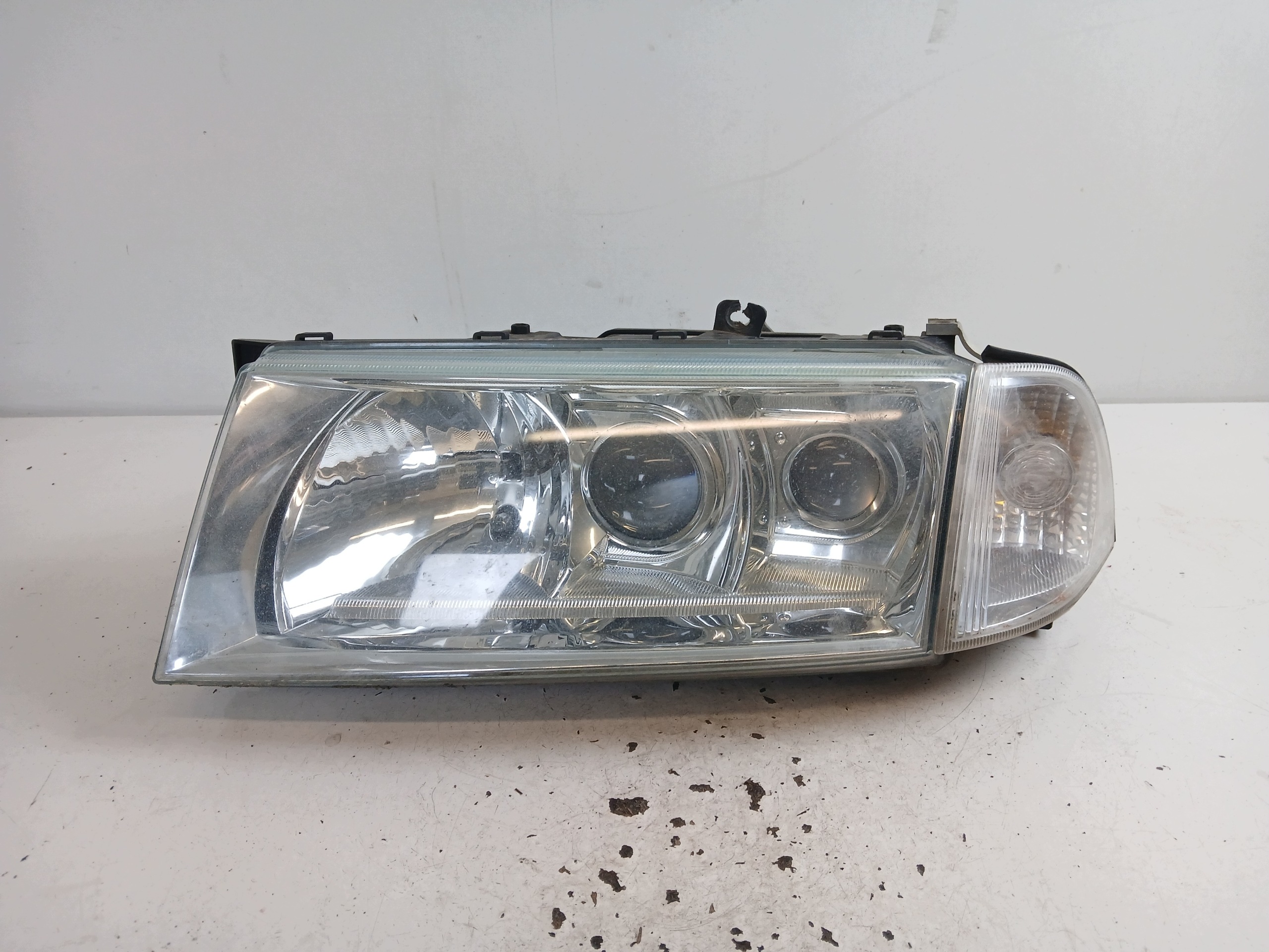 SKODA OCTAVIA and LIFT light left front XENON control unit 1U1941015M nice