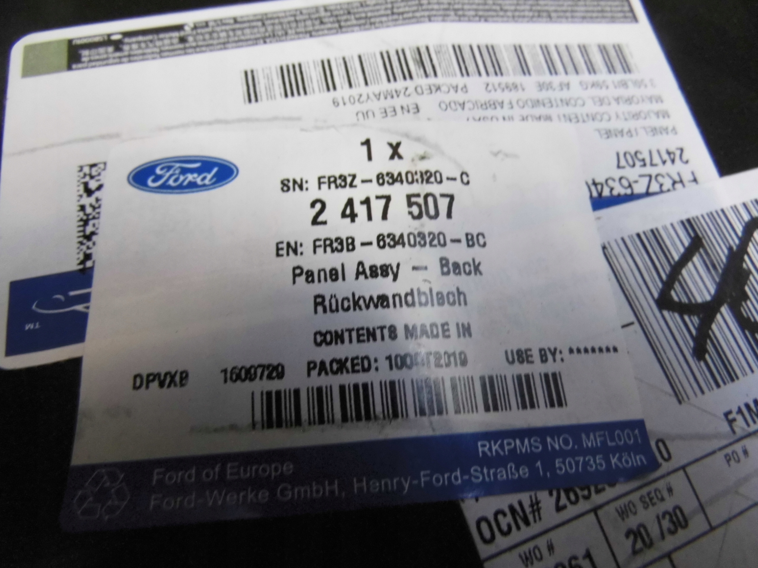 PAS TYLNY WEWNETRZNY FORD MUSTANG MK6 2015r Car type Passenger cars