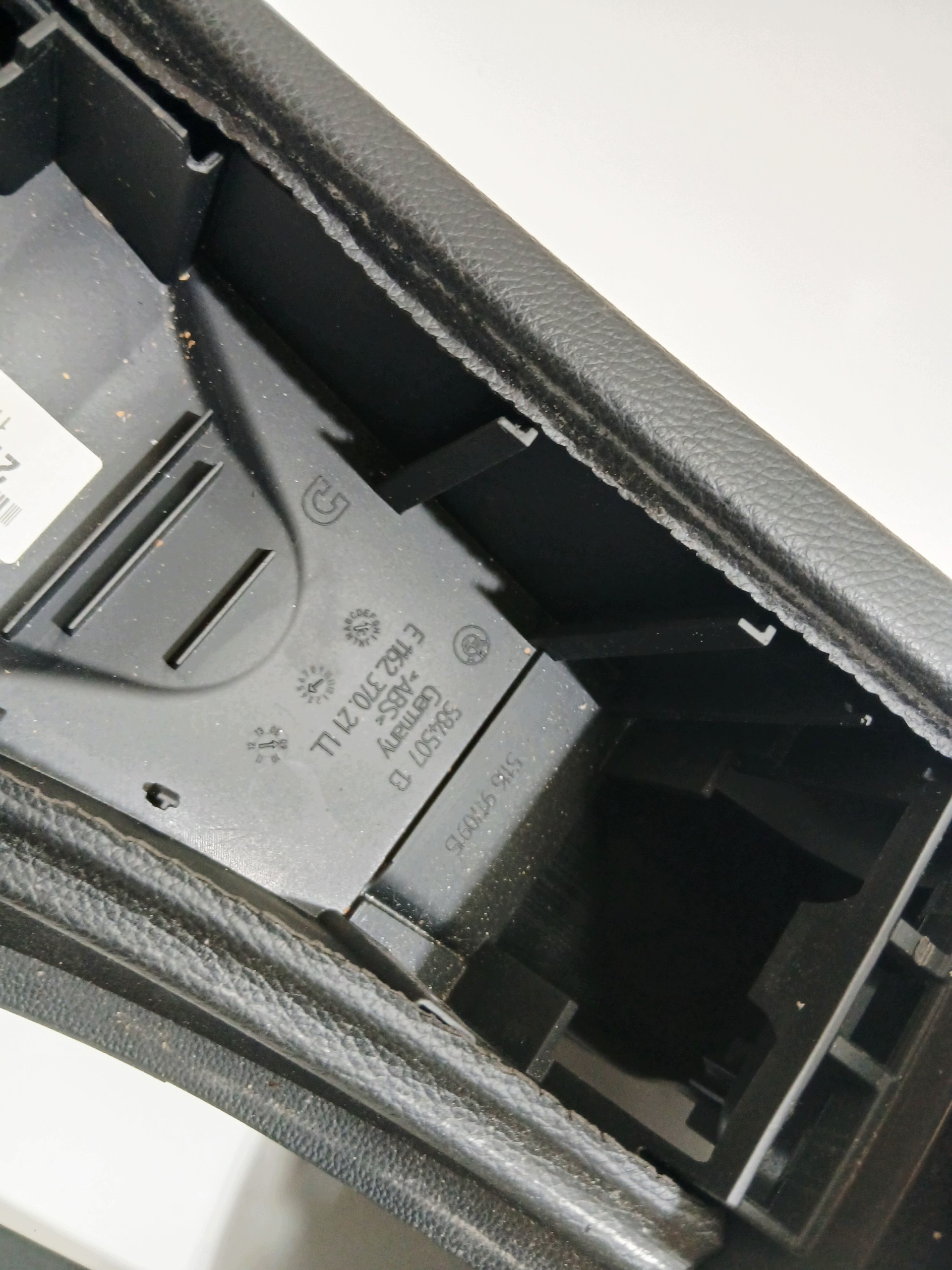 TUNEL central armrest BMW E91 LCI EU 9170915