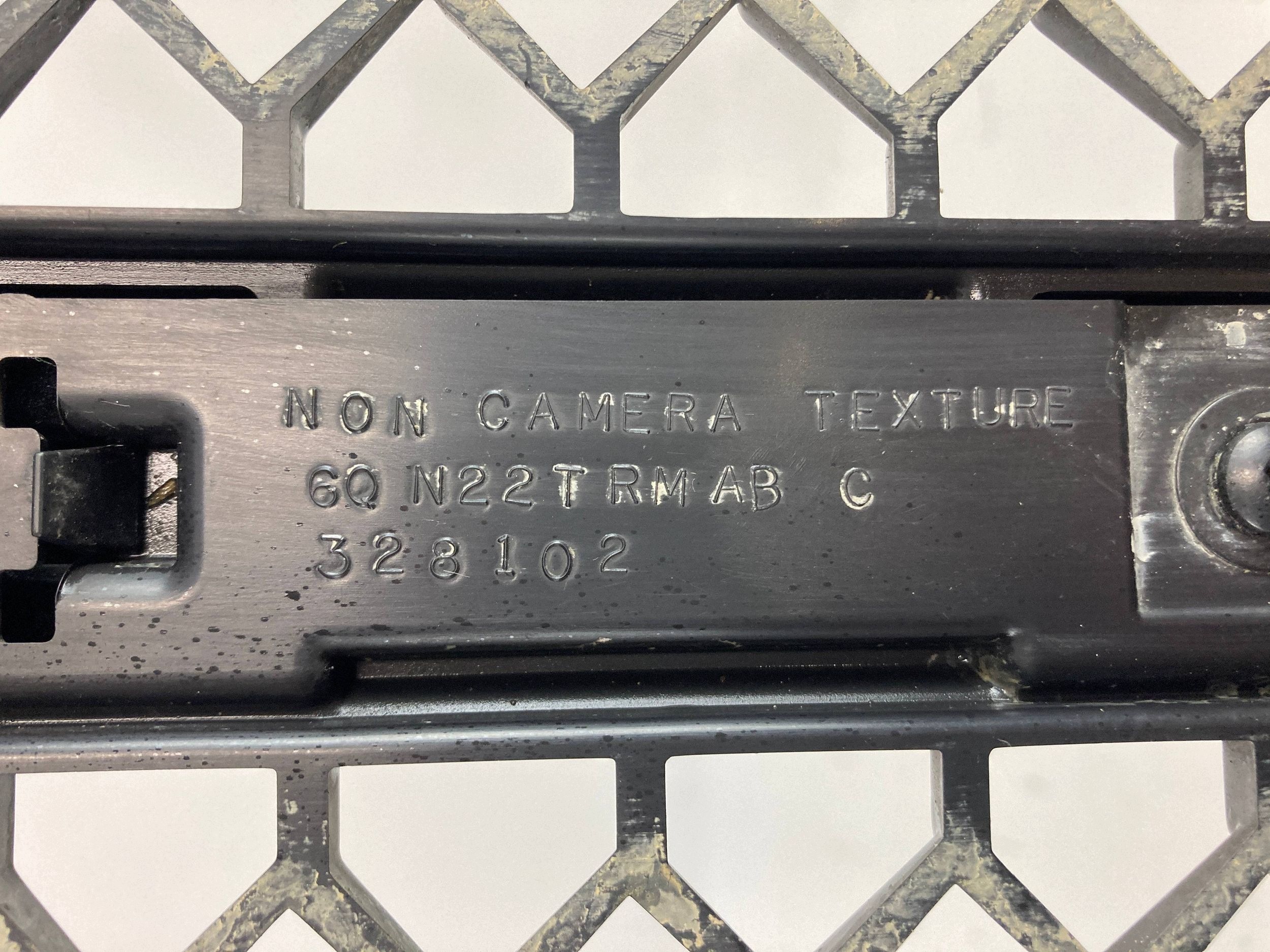 Jeep Gladiator JT grill grille radiator 2020-25 OEM