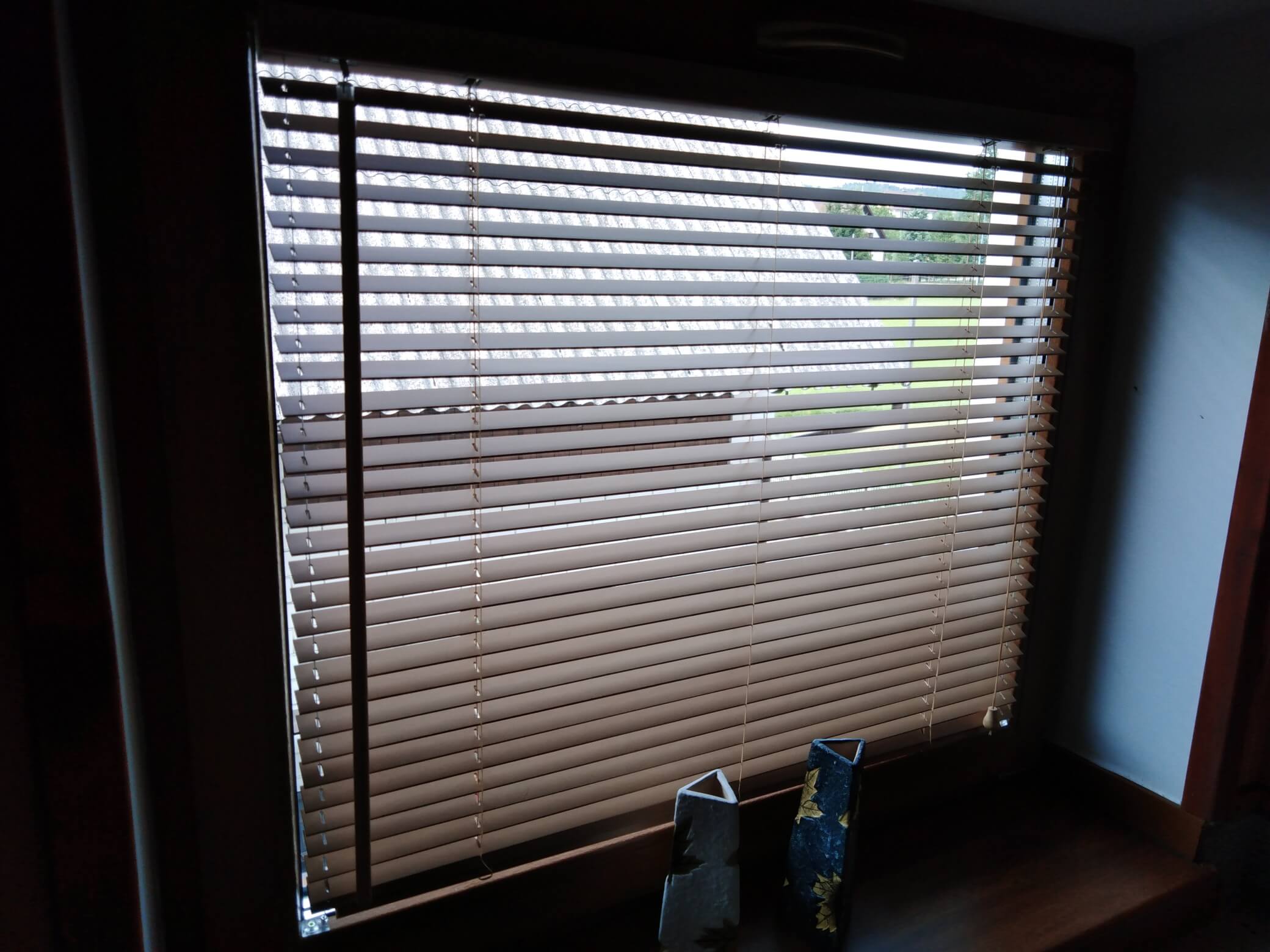 ŻALUZJE CZARNA ROLETY DREWNIANE 25MM 210x90 Szerokość żaluzji 90 cm