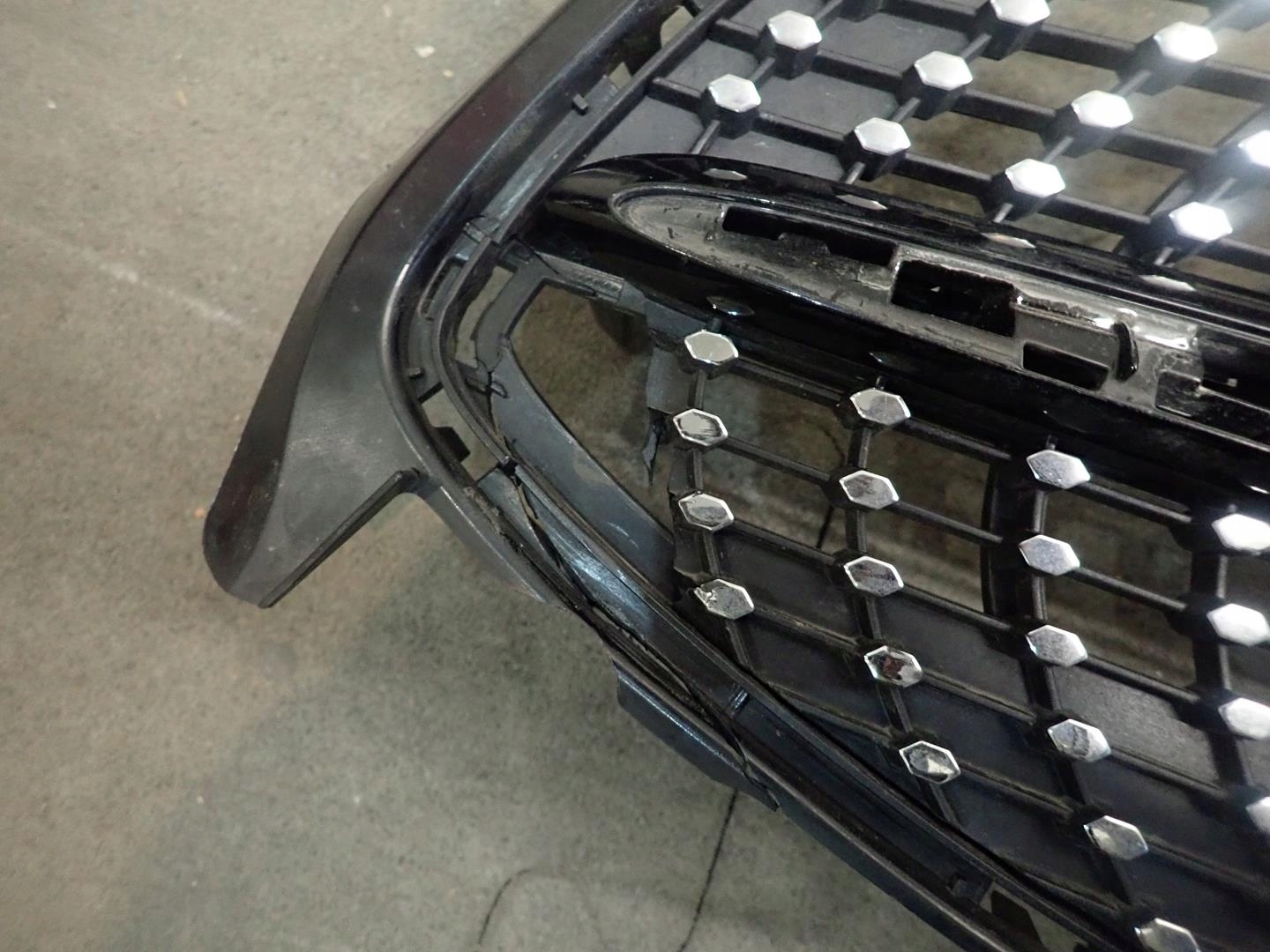 Grill MERCEDES CLA W118 A118 2018