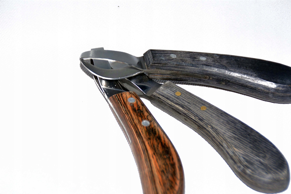 NÓŻ ŁEZKA DO KOREKCJI KOPYT -RACIC PROFESJONALNY Model NÓŻ DO KOREKCJI KOPYT