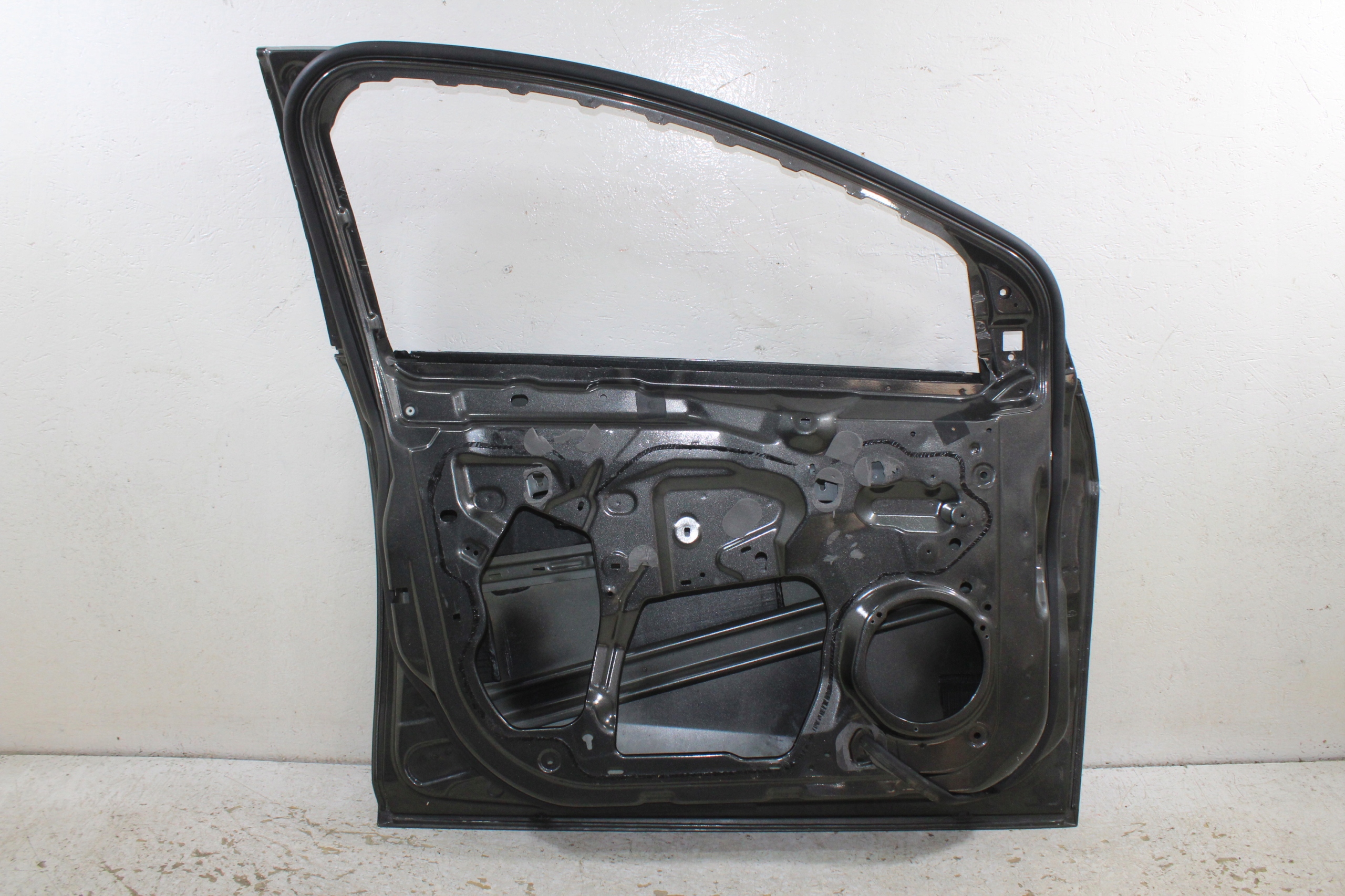 Ford Focus MK3 lift door left front front