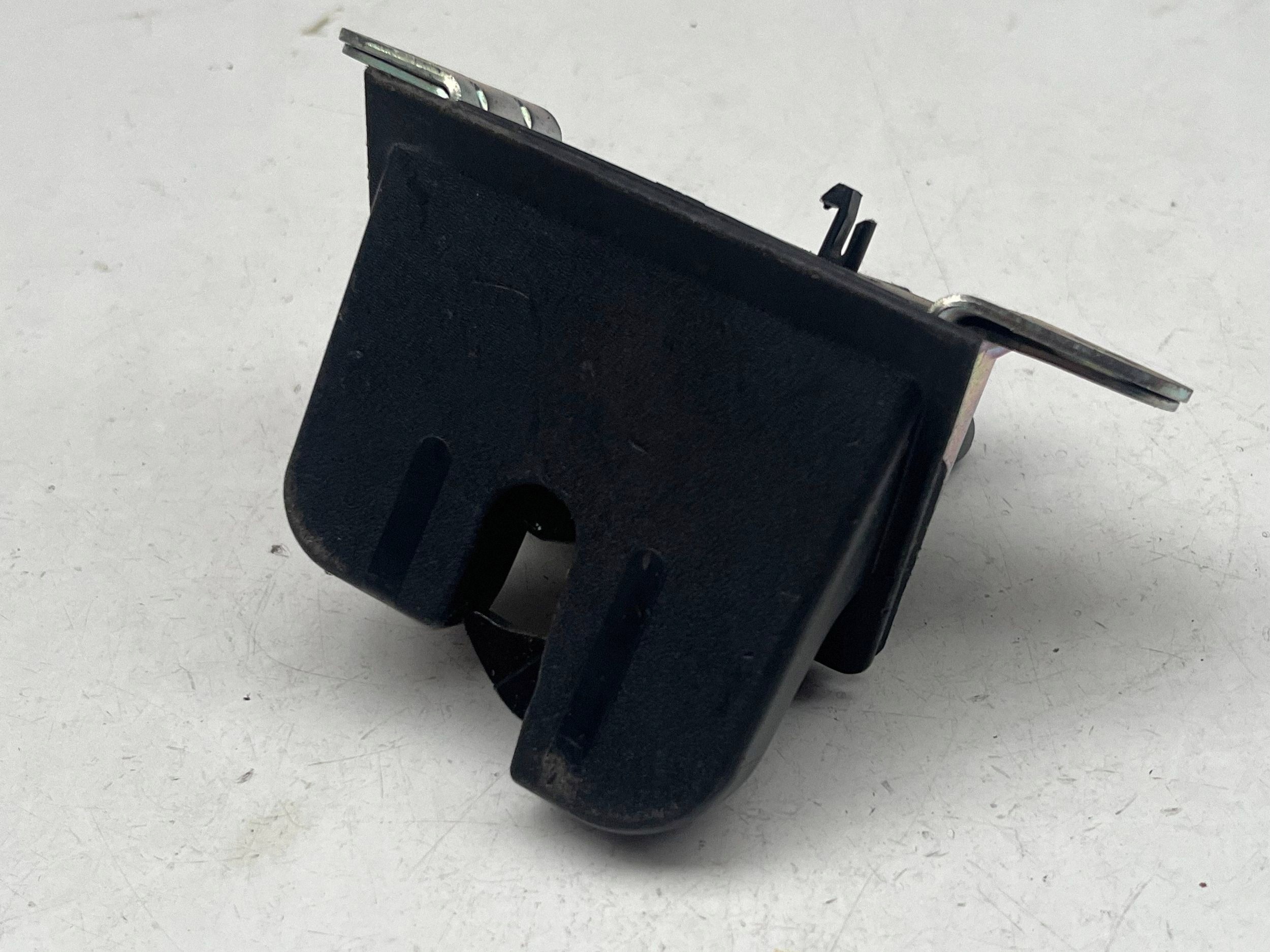 lock bonnet boot SEAT IBIZA V (KJ) 6F0827505B @M
