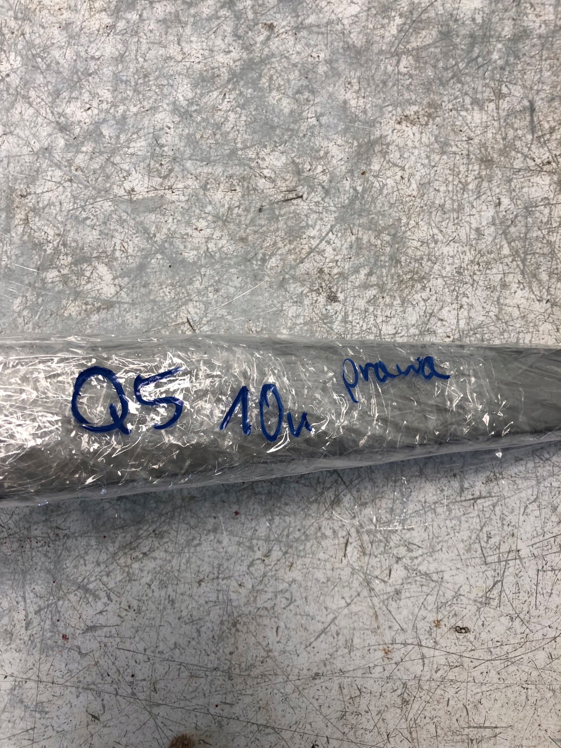 lišta DEKOR dveře pravý AUDI Q5 8R0867410