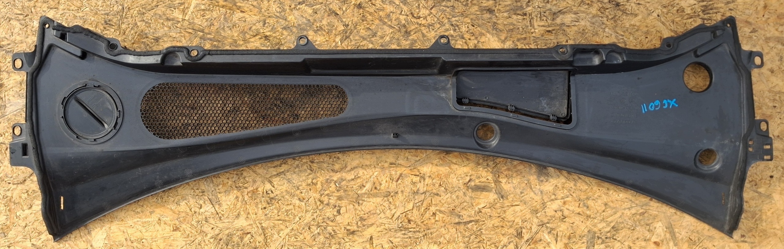 torpedo upper VOLVO XC60 II 31442120