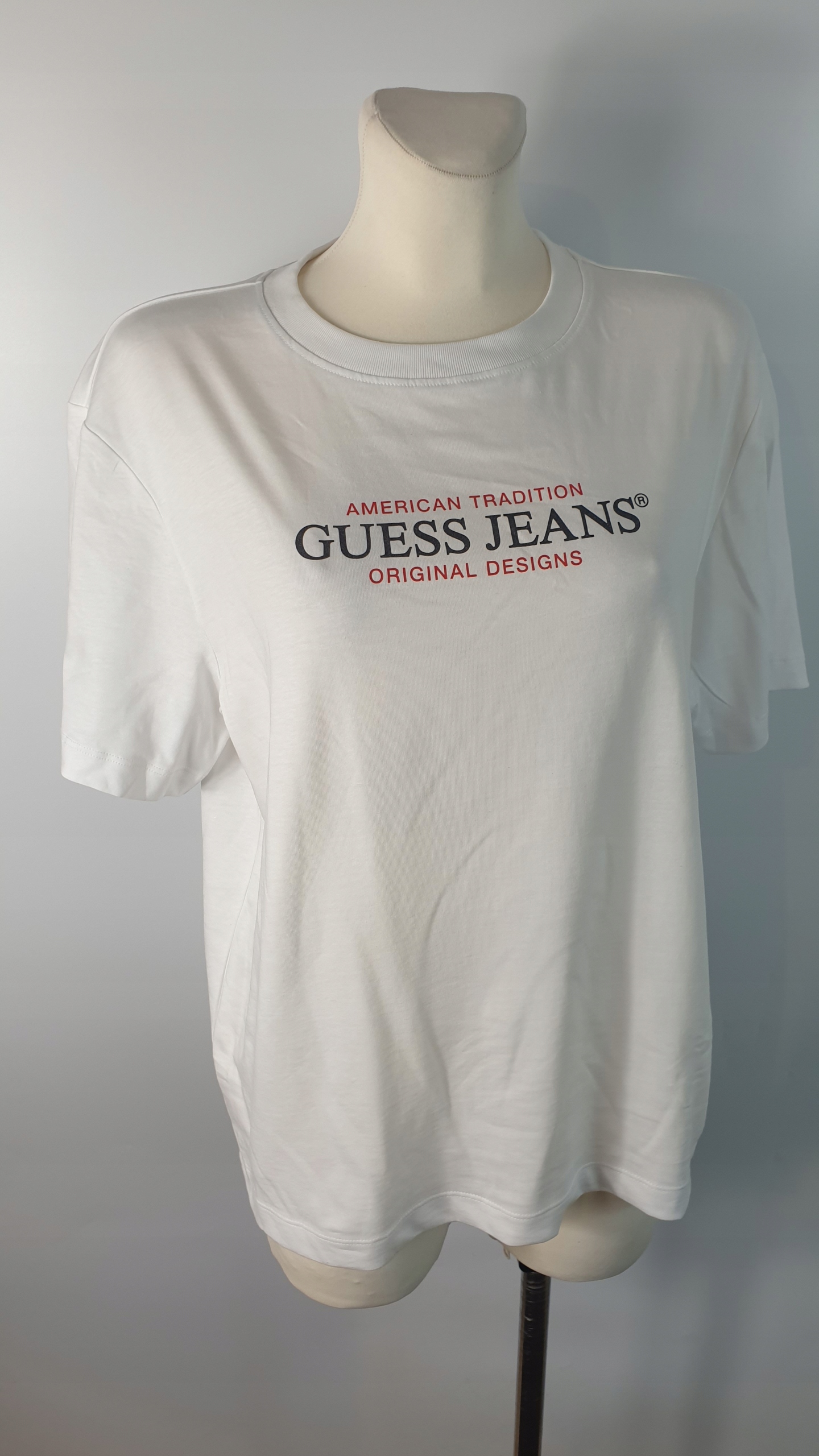 Guess dámské oversize tričko velikost Xs