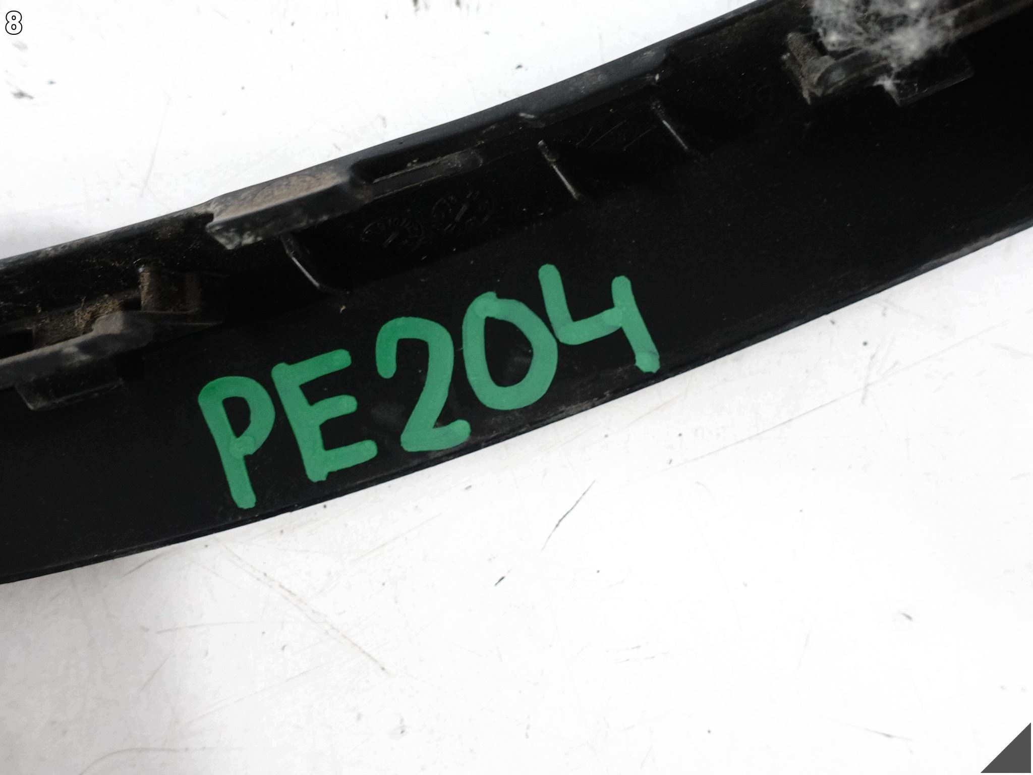RENAULT CLIO IV HATCHBACK 12-16 decorative trim below LAMPE bumper right rear part