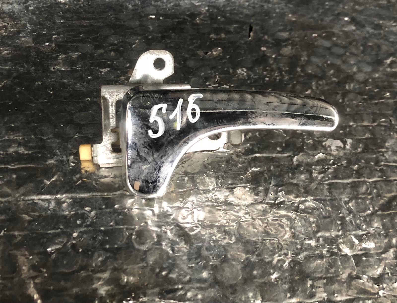 ручка двери внутренняя volvo V40 S40 и 30854852RH 30854851LH
