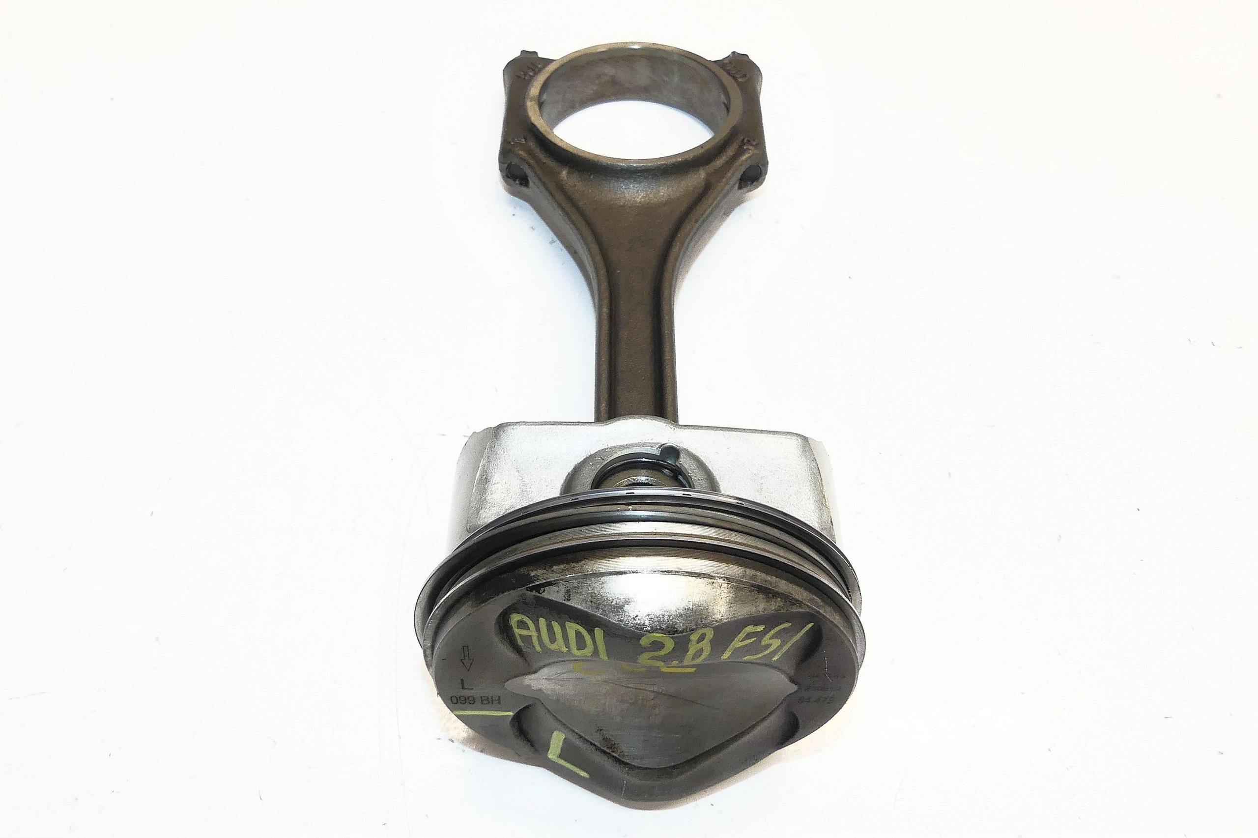 84L103 099BH - AUDI A6 C6 2.8 fsi CCE поршень левый + шатун