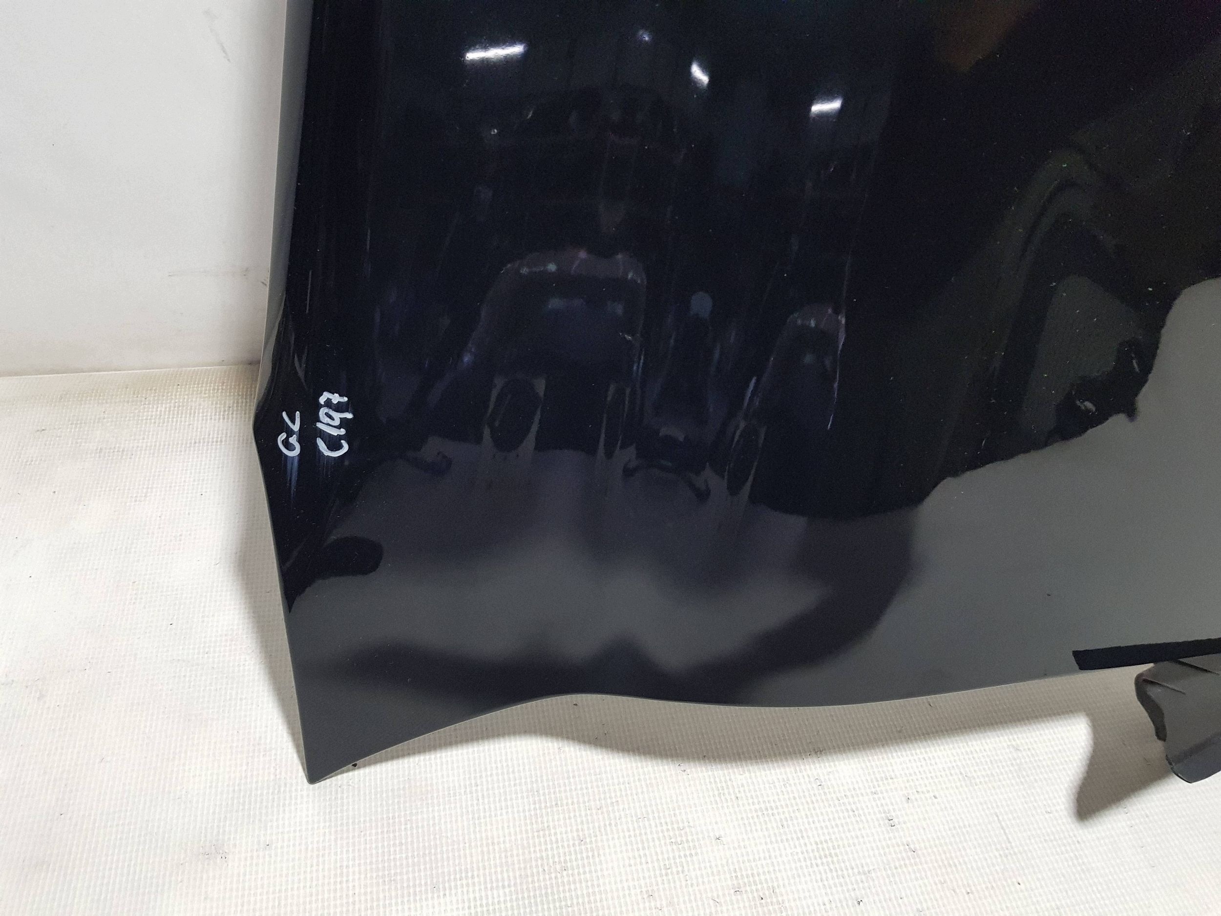 fender front right Mercedes GL X164 C197 197 damaged