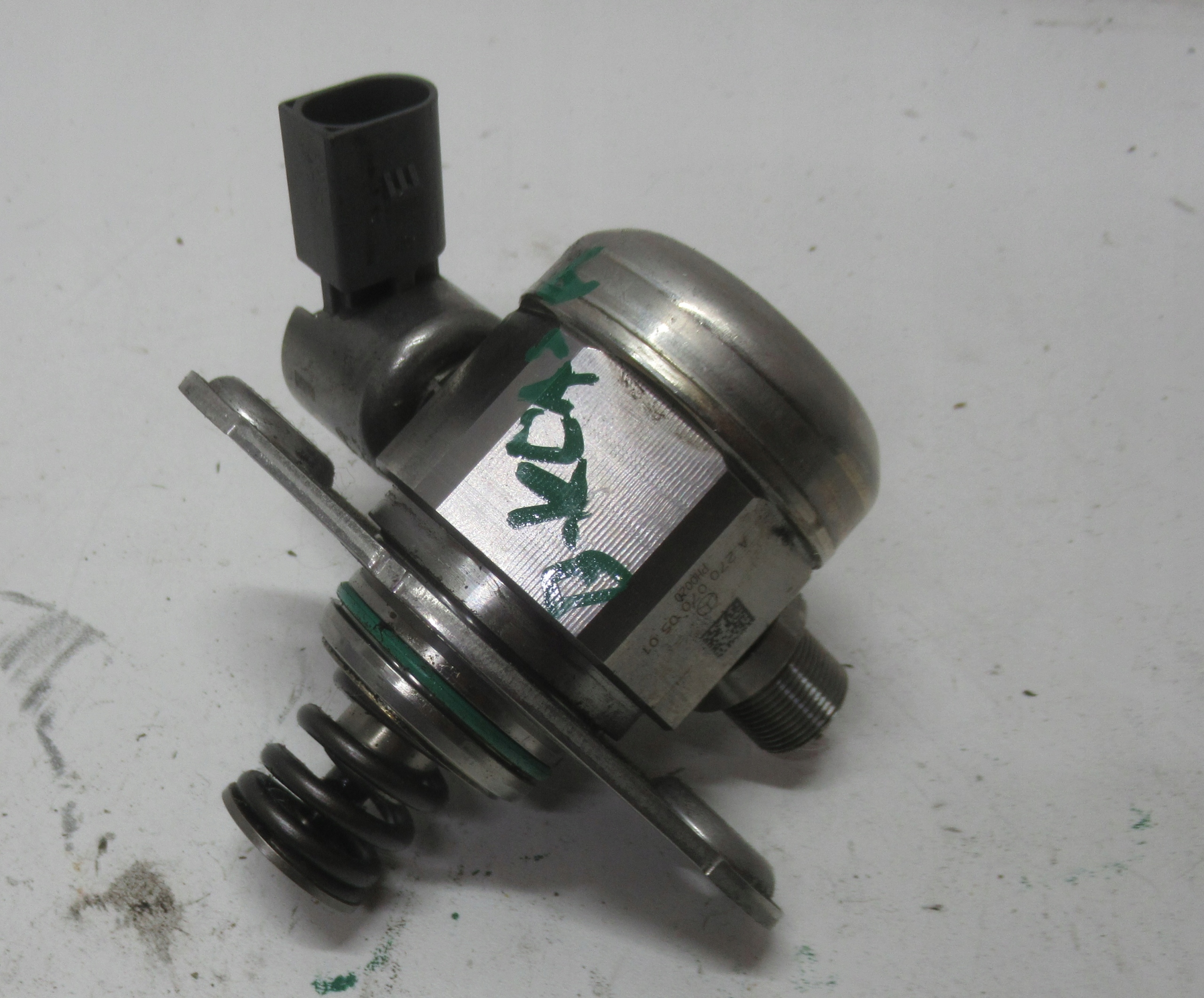 MERCEDES W246 feed pump A2700700501