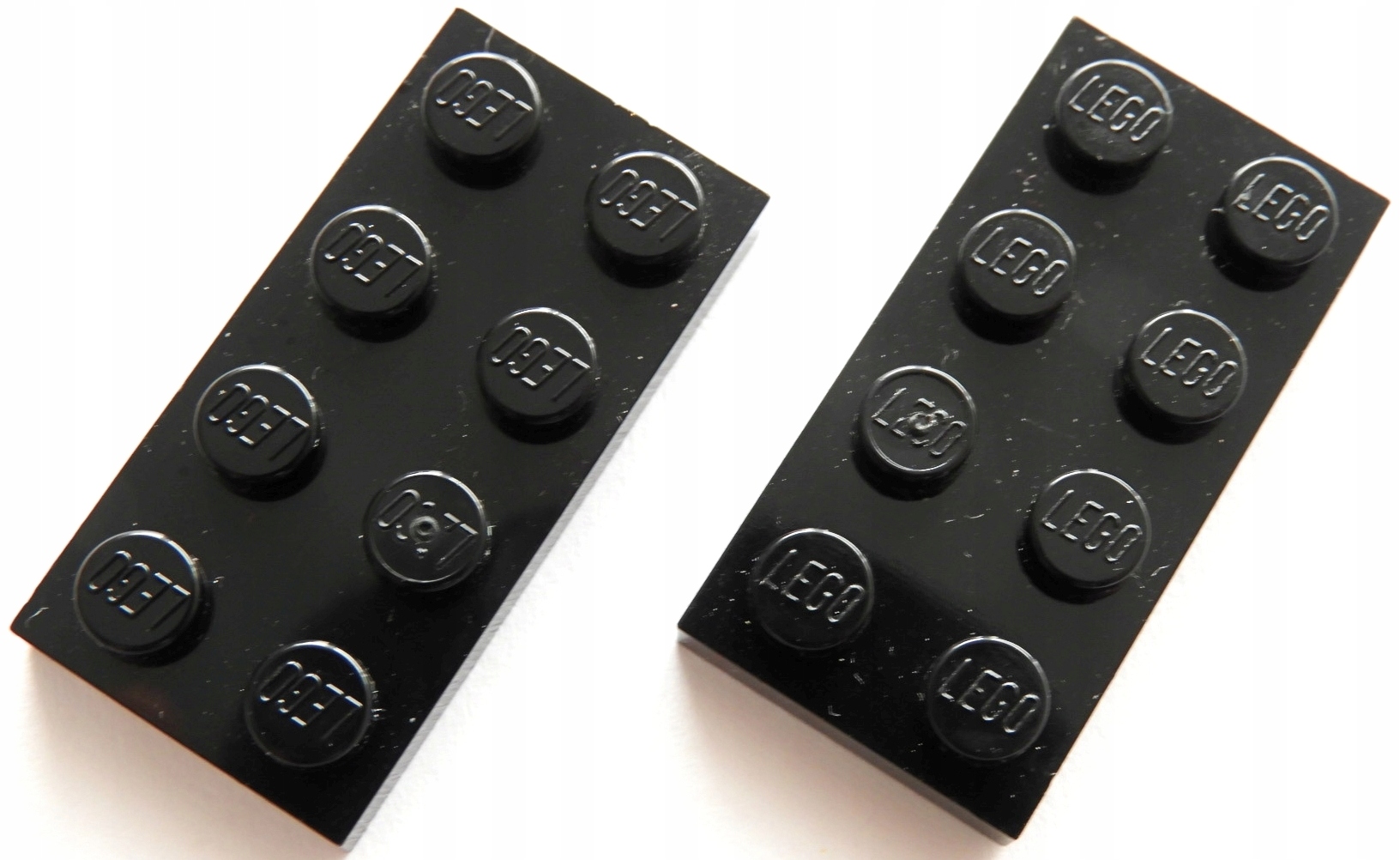 

14877Na Lego 3020 302026 płytka 2x4 czarny 2szt