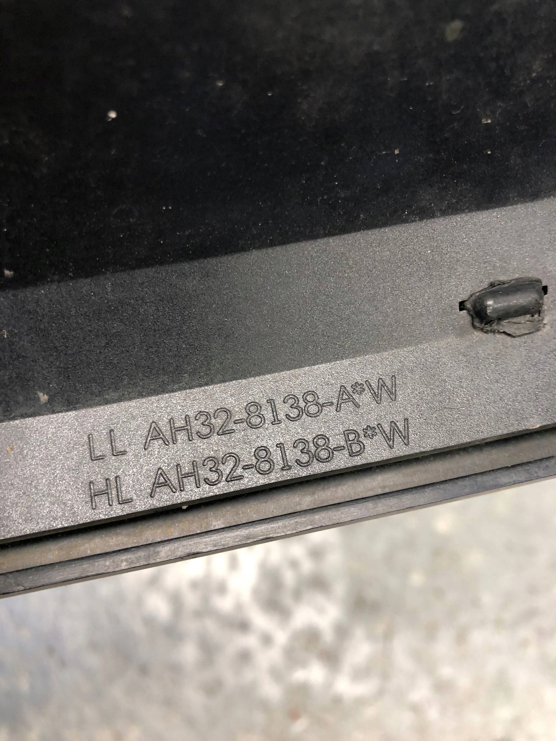 Grill Grill RANGE ROVER SPORT L320 AH32-8138-AW