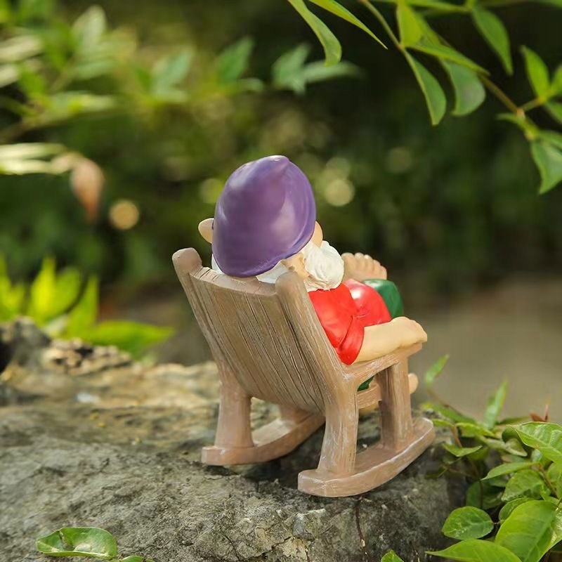 KRASNAL OGRODOWY FIGURKA DEKORACJA CIEKAWA OZDOBA Marka 4World