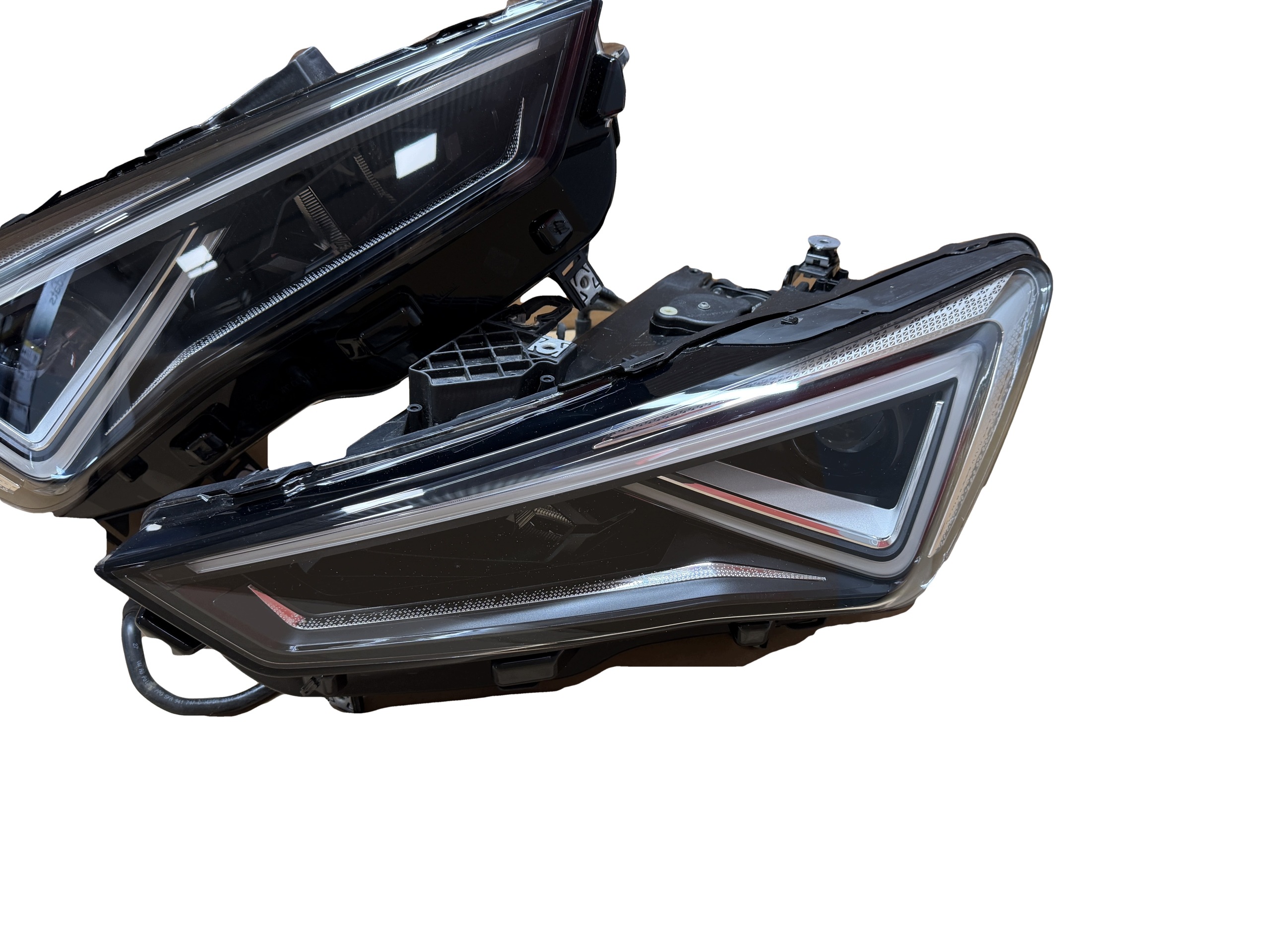 SEAT LEON IV 5FB LIFT lights MATRIX 5FB941036E