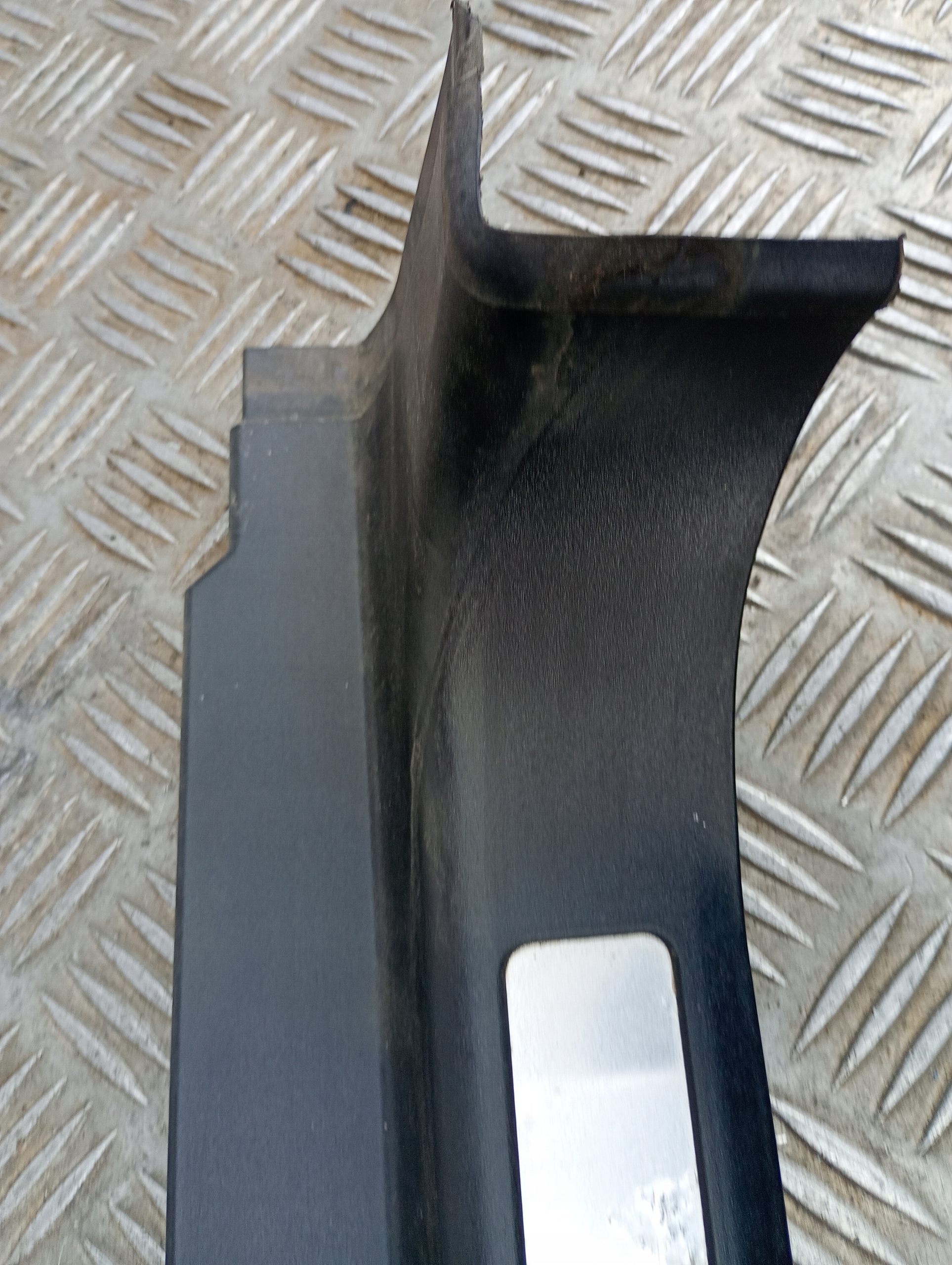 MERCEDES W203 cap moulding threshold left or right rear part inner