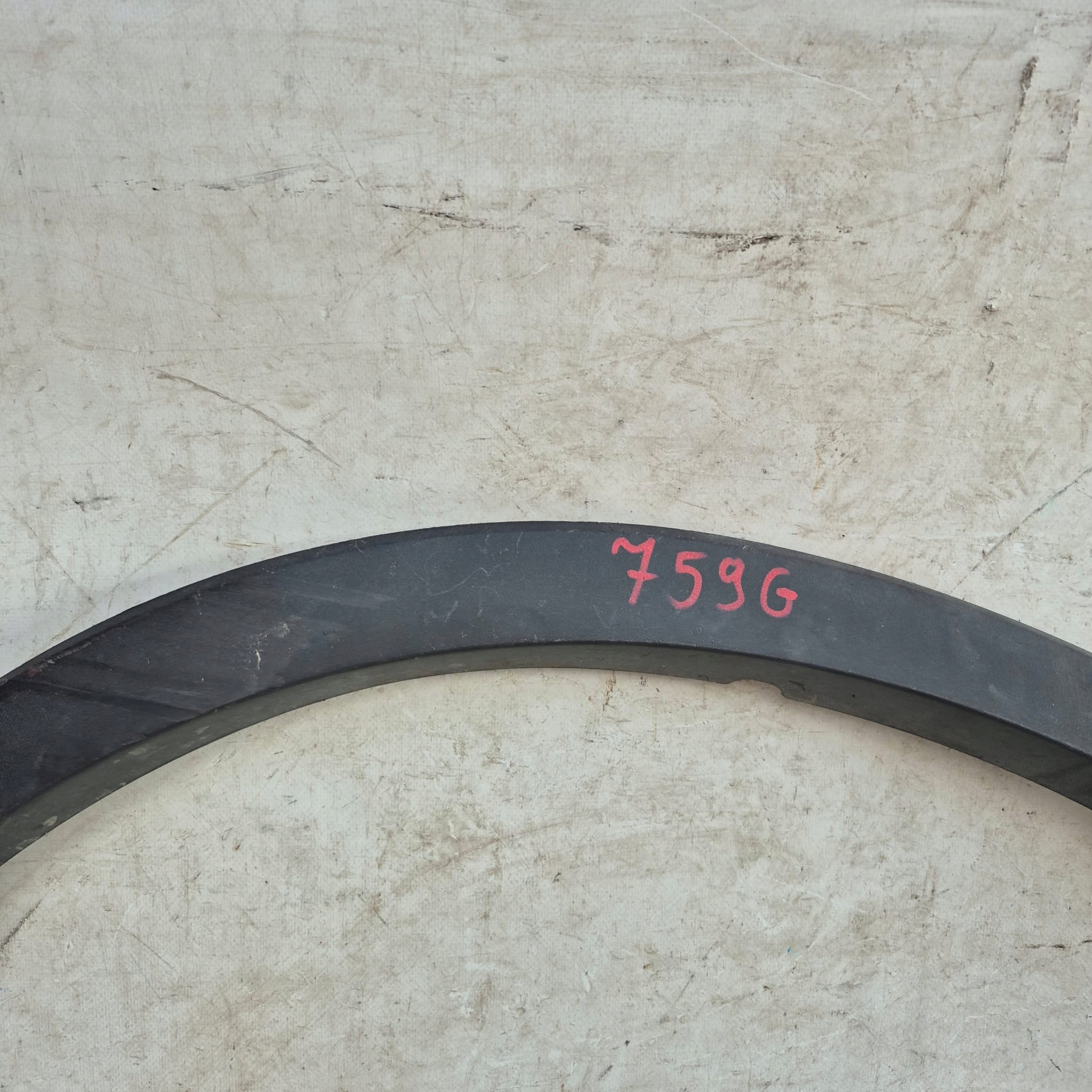 AUDI Q3 and 1 8U 11-18 moulding cap right front