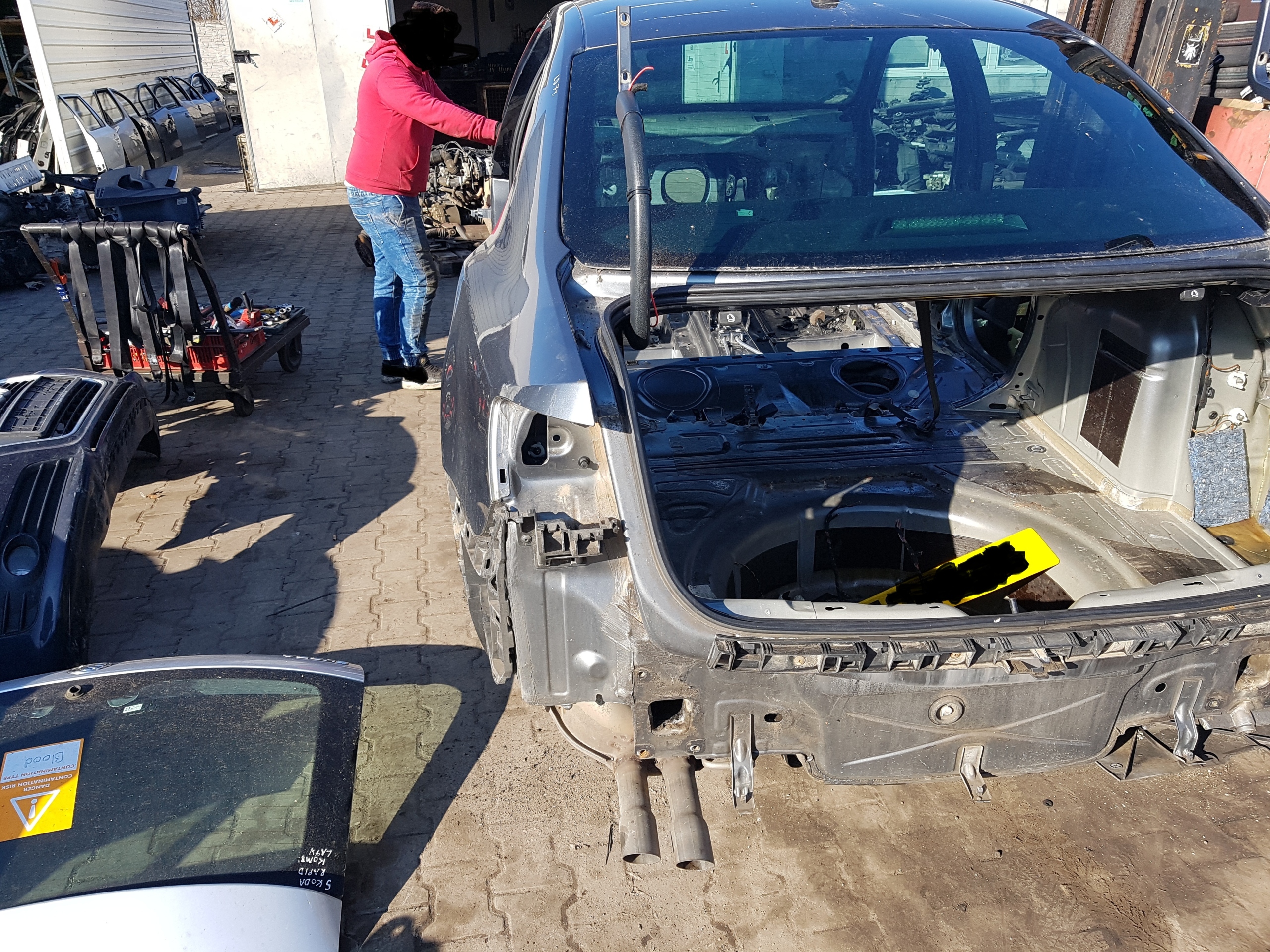 VW JETTA VI 5C 10-18r BŁOTNIK ĆWIARTKA LEWA TYŁ LD7X Producent części Volkswagen