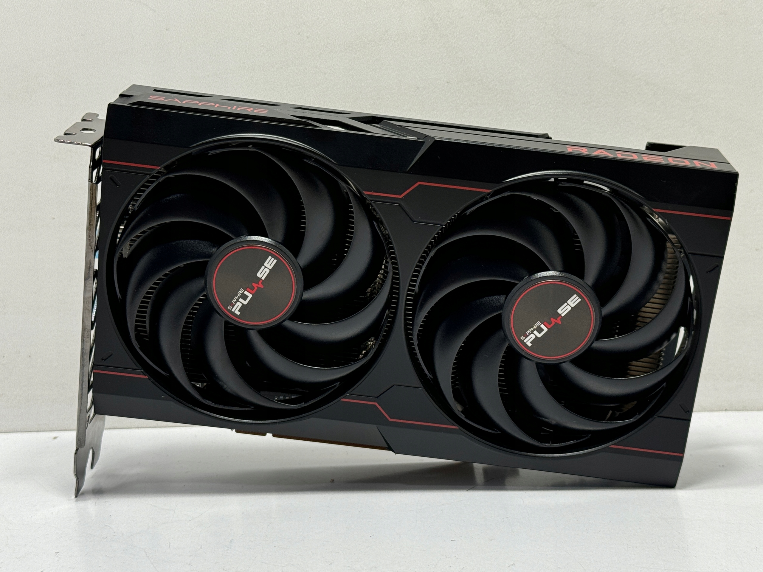 Karta graficzna SAPPHIRE RX 6600 Pulse GPRO x060 8 GB