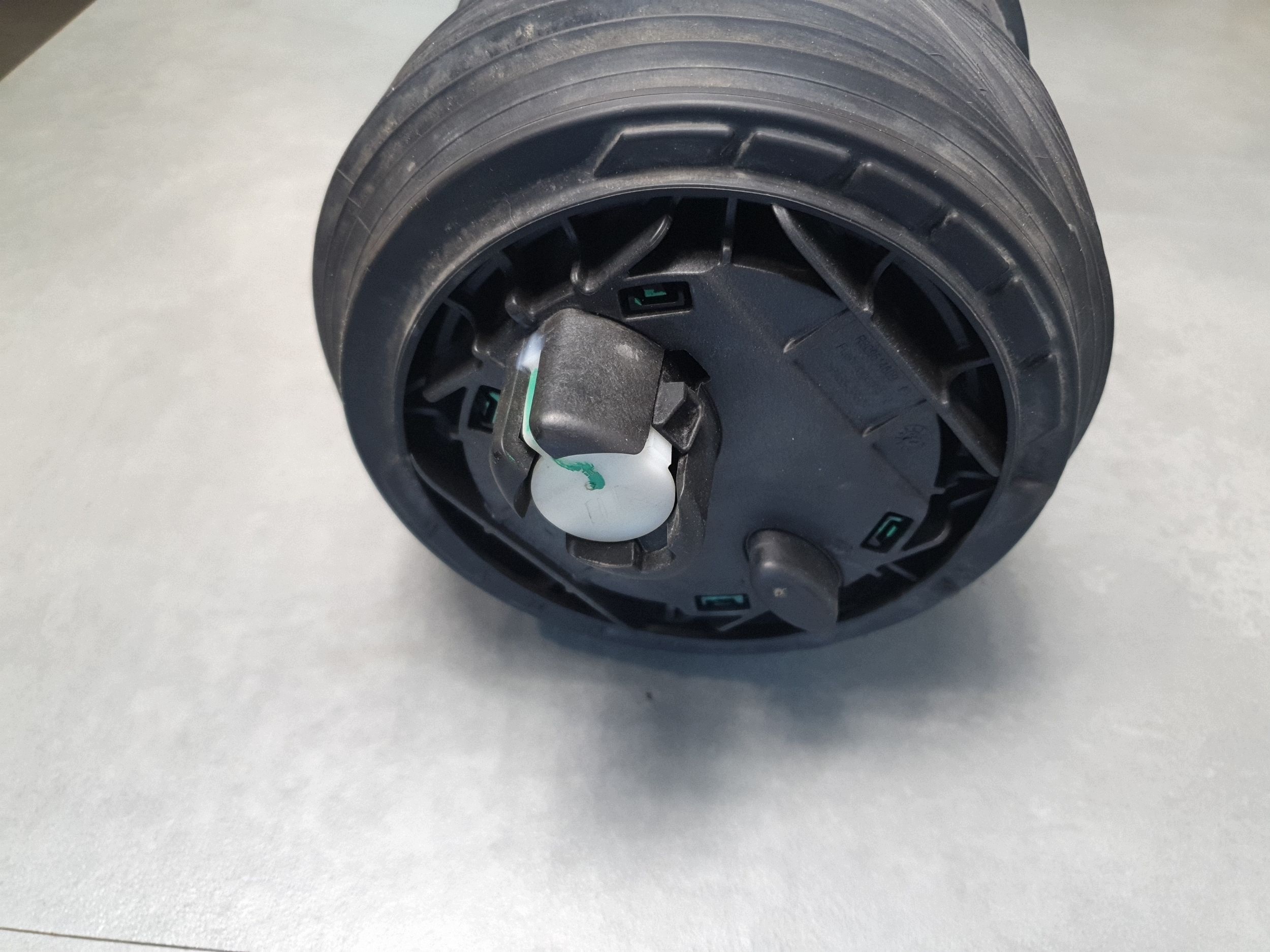 Audi SQ6 e-tron airbag pneumatic rear part 85H616002F
