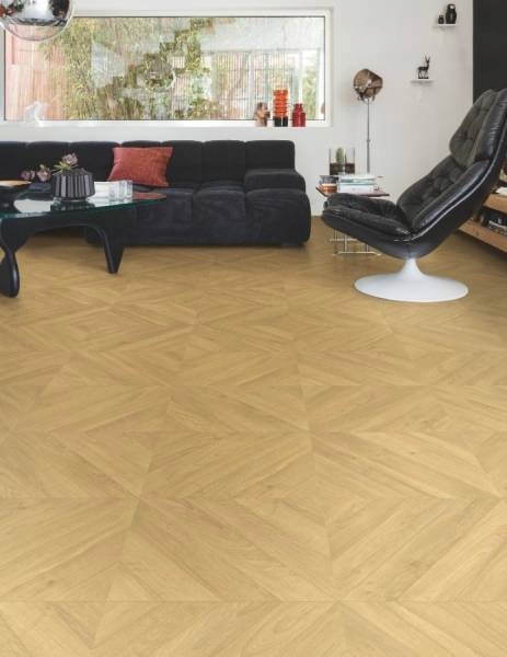 Panele Podłogowe Dąb Chevron Natural Wodoodporne AC4 8 mm V2 1.9m2 Szerokość produktu 39.3 cm