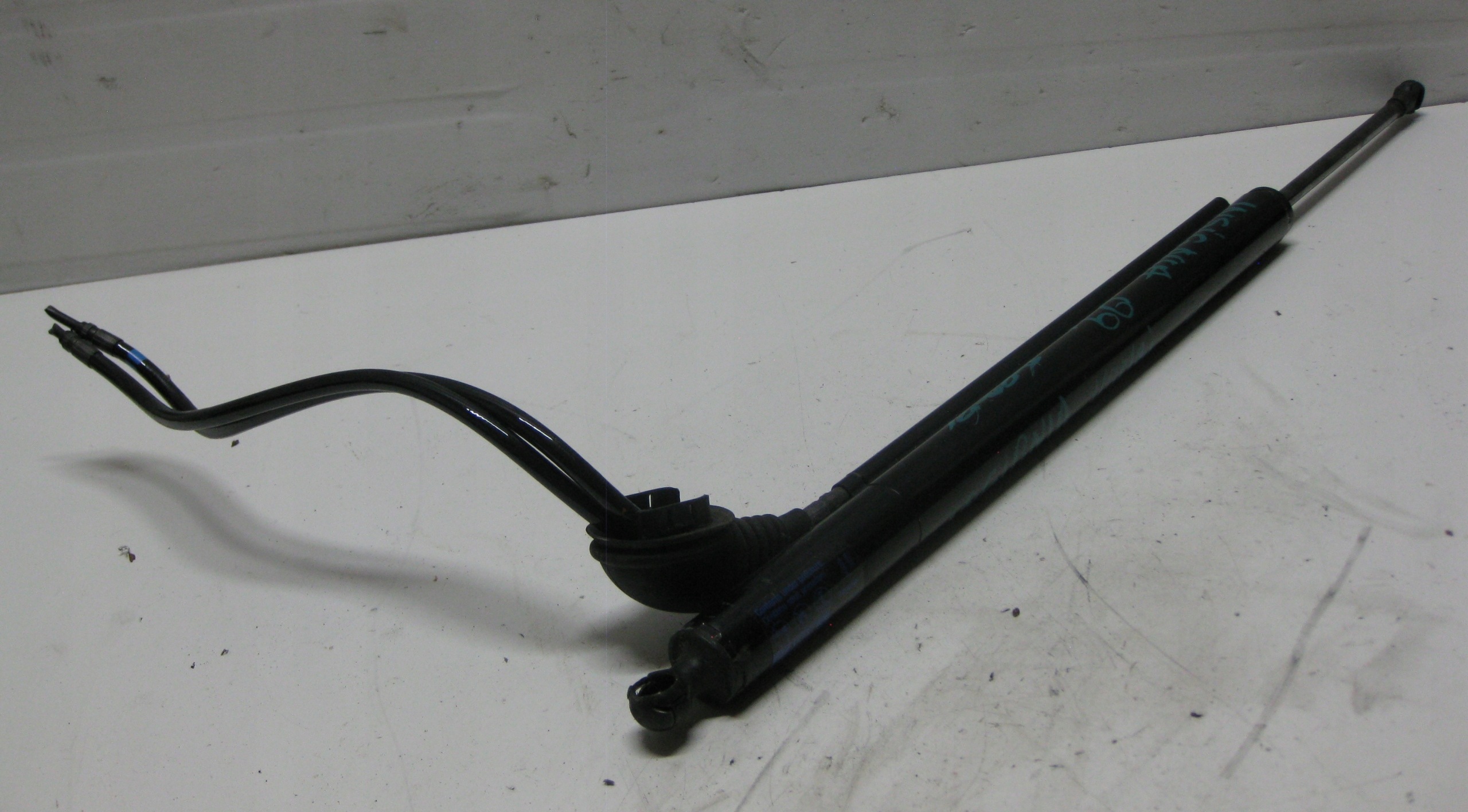 OPEL INSIGNIA A damper bonnet electrical rear part boot KOMBI 13278258