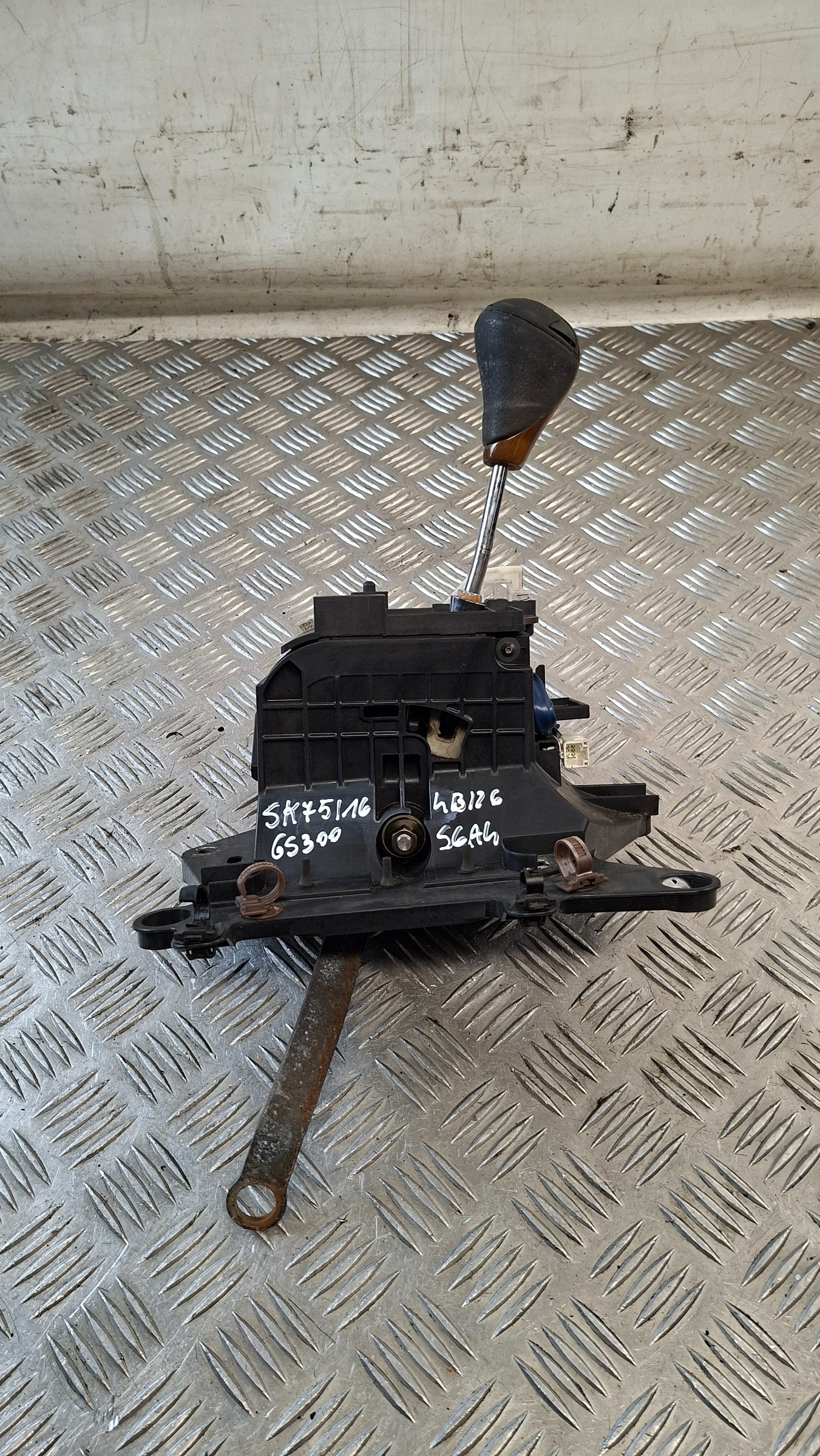 mechanizmus emelő SEBESSÉGVÁLTÓ LEXUS GS300 3.0