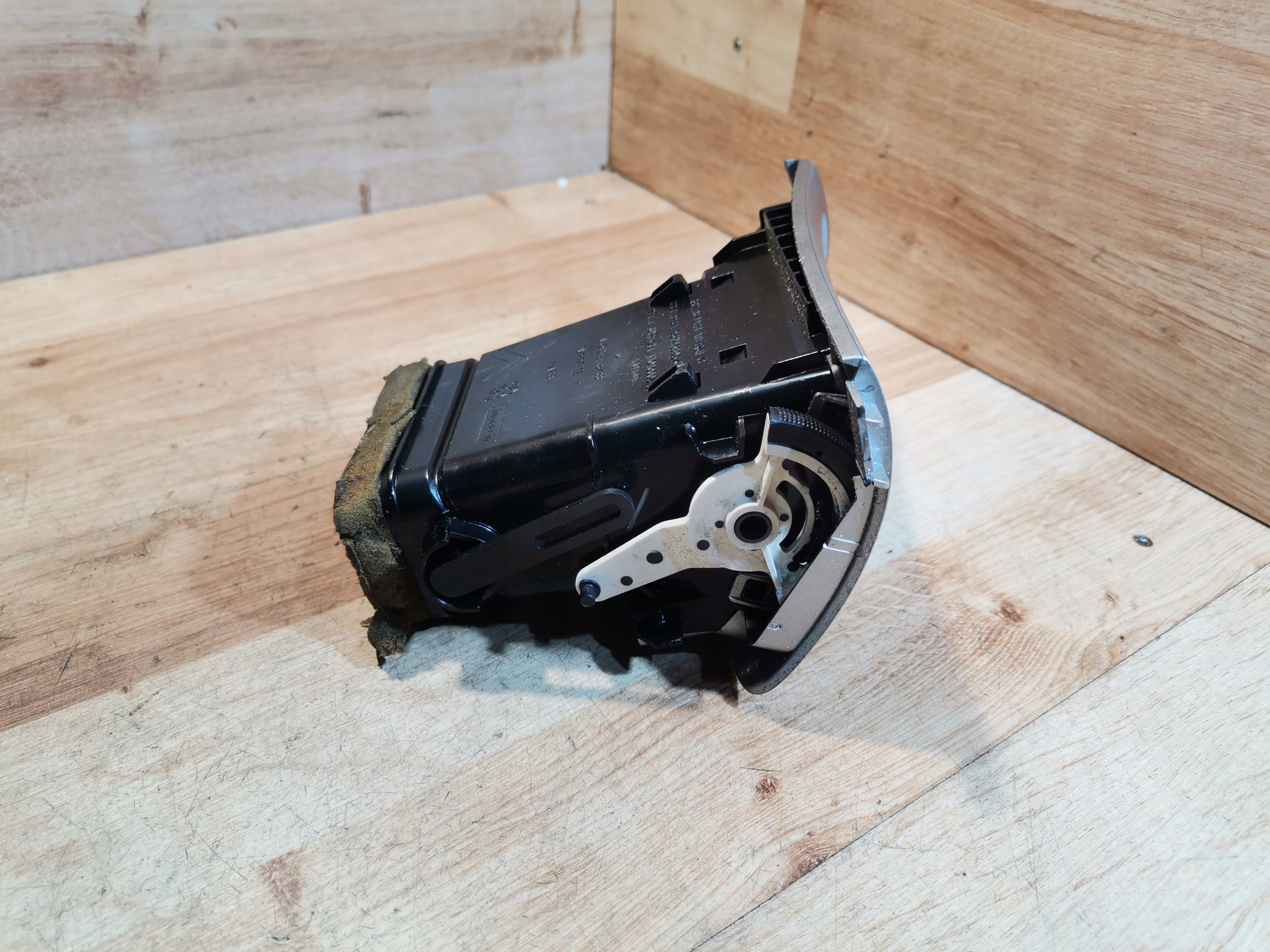grid air conditioning devices left PEUGEOT 407 9644589577