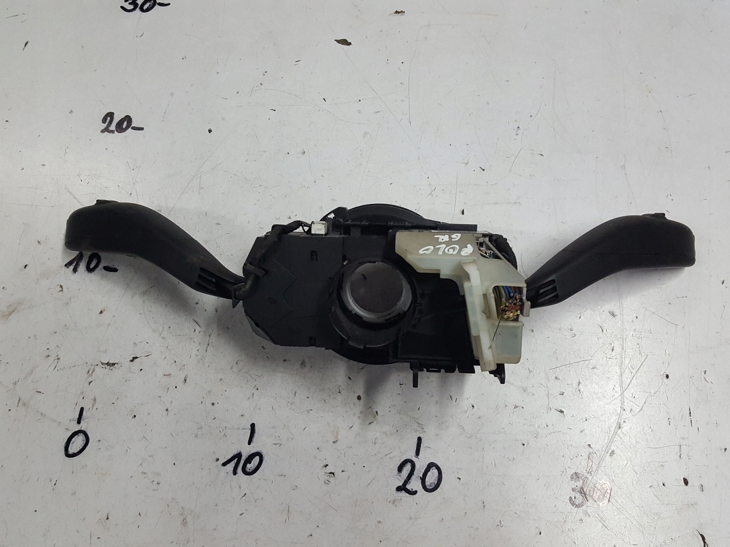 VW POLO 6R 09-14r MANETKI PRZEŁĄCZNIKI TEMPOMAT 6R0953501C Funkcje kierunkowskazy tempomat wycieraczki