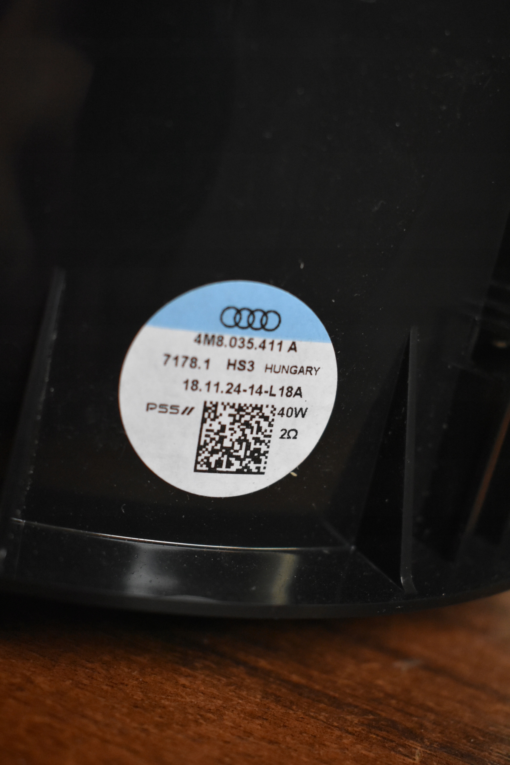 IDEALNY speaker door AUDI Q8 1