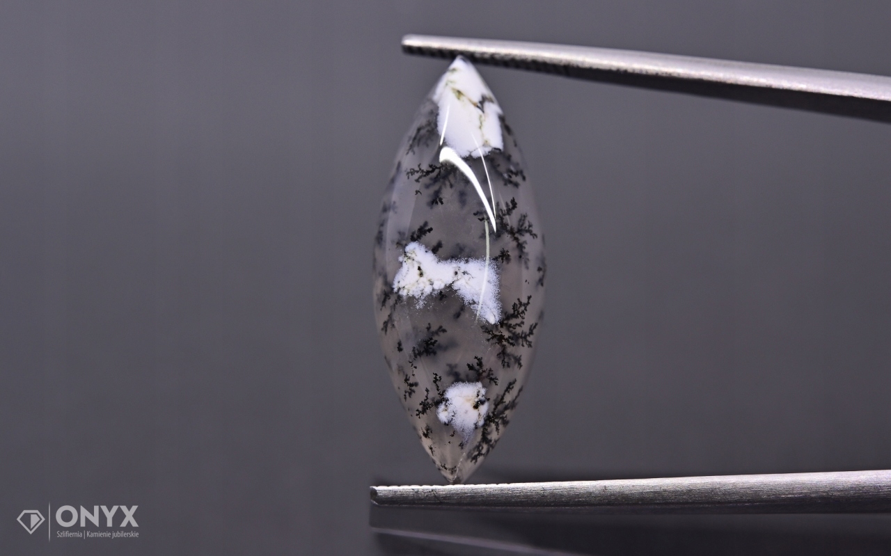 Dendritový achát z Turecka kabošon markýza 25x9,5 m