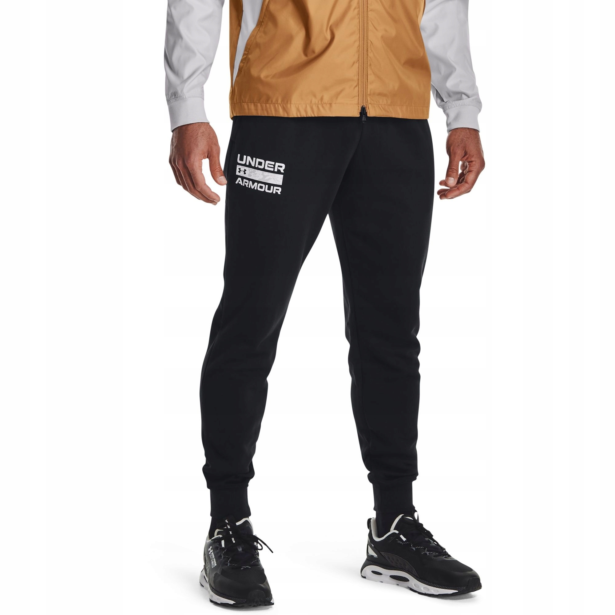 Under armour cheap panske teplaky