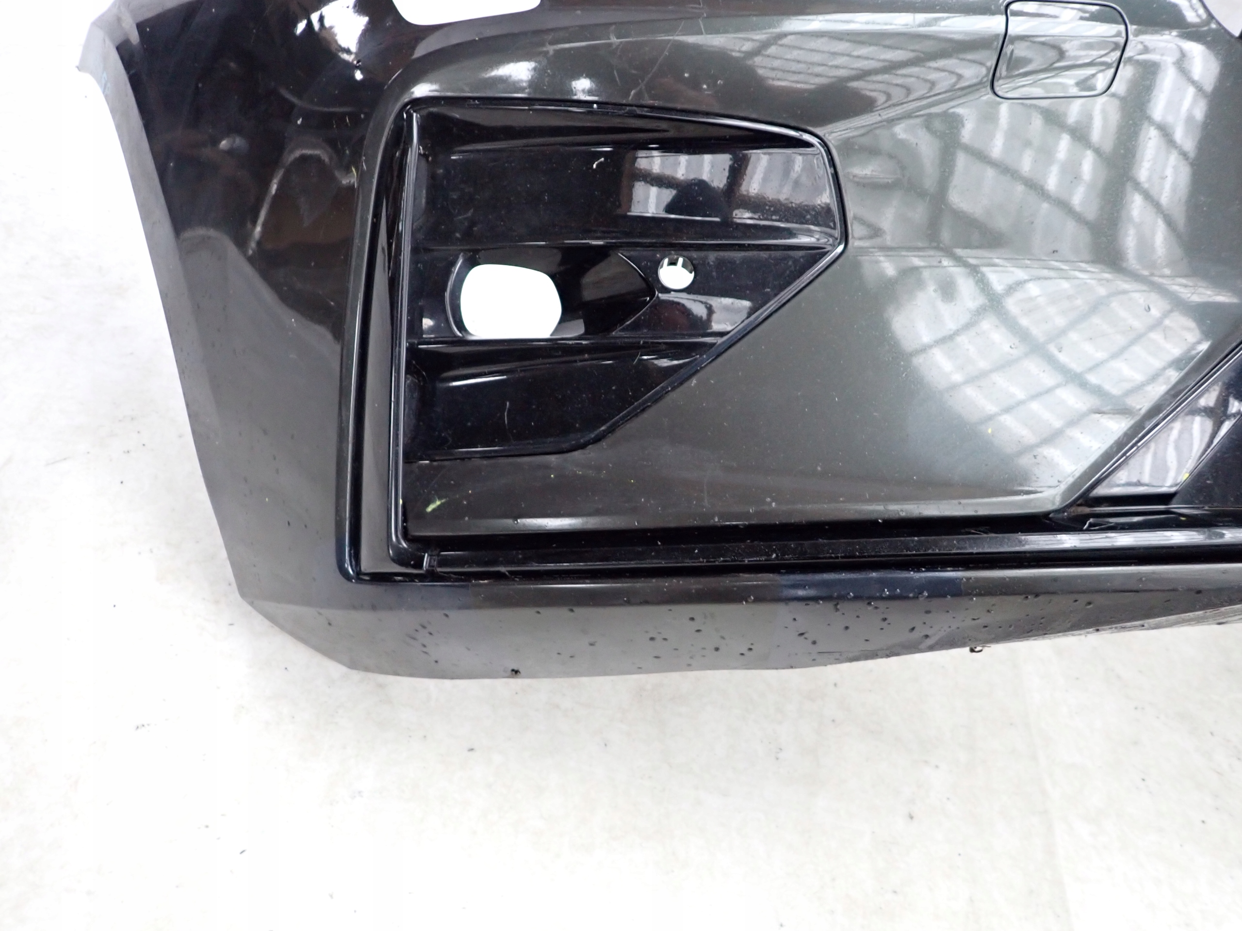 VOLVO V60 II 2 R-design 18- bumper front front PDC SPR 31690530