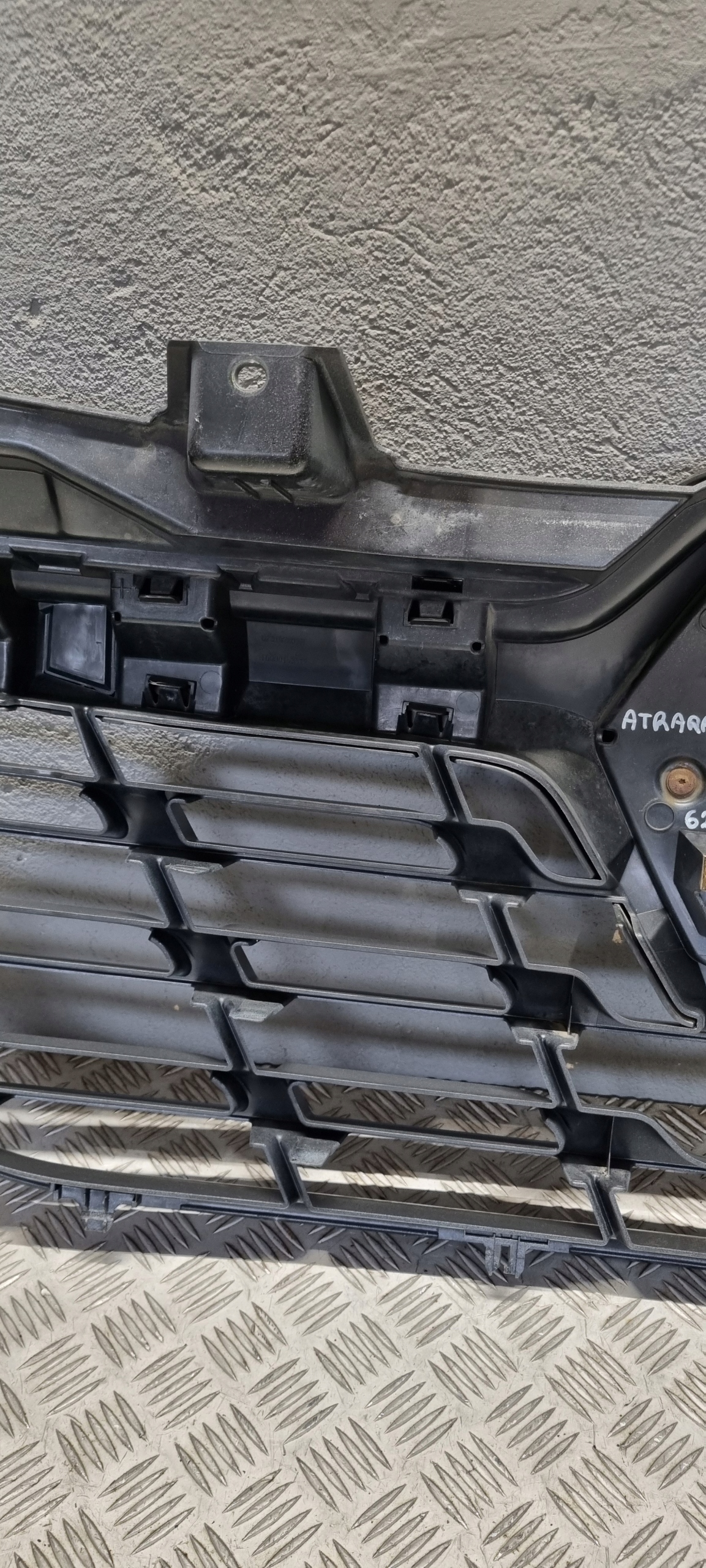 renault MASTER III РЕСТАЙЛИНГ решетка радиатора передняя 623102803R